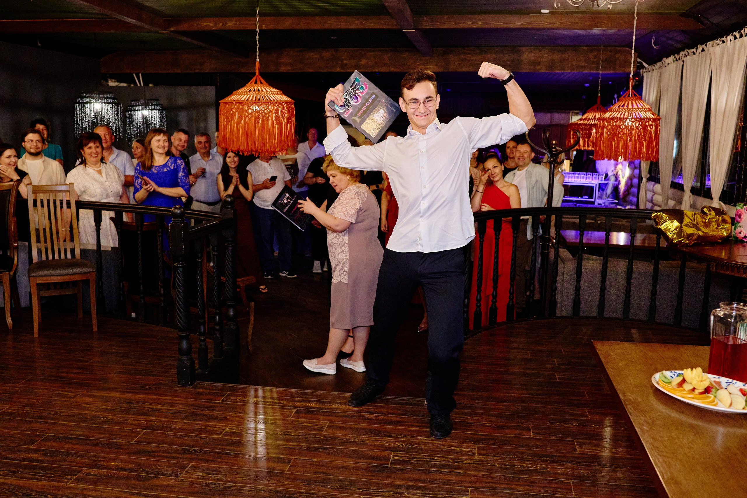 Выпускной 35 Сош. Фотограф Выпускные альбомы Таганрог Сергей Коробченко