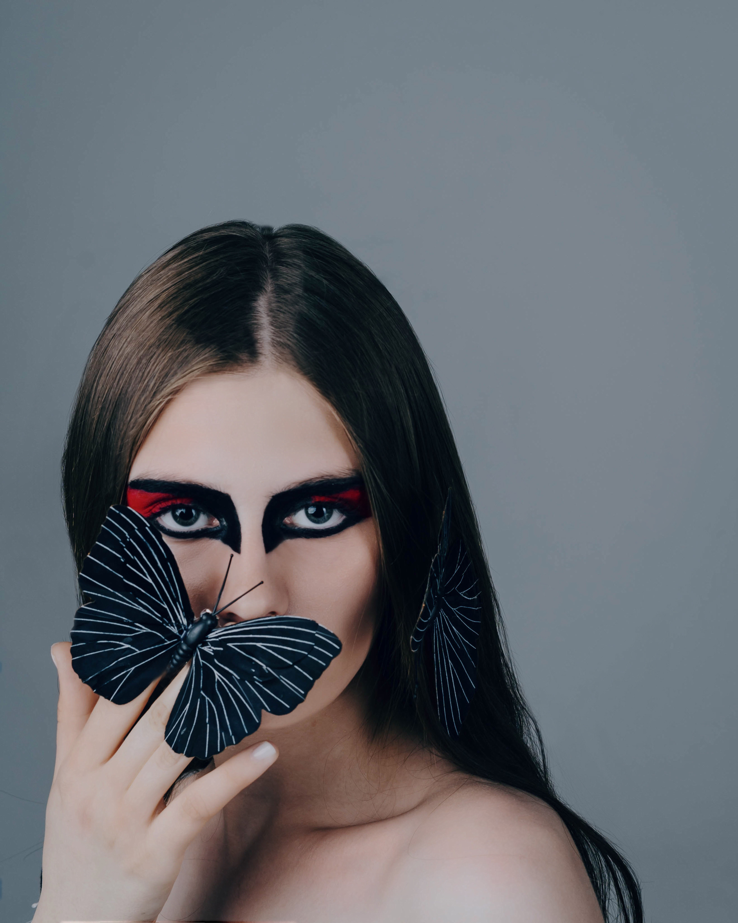 Креативная тематическая индивидуальная портретная съёмка. Фотограф Екатеринбург для вас или вашего бренда