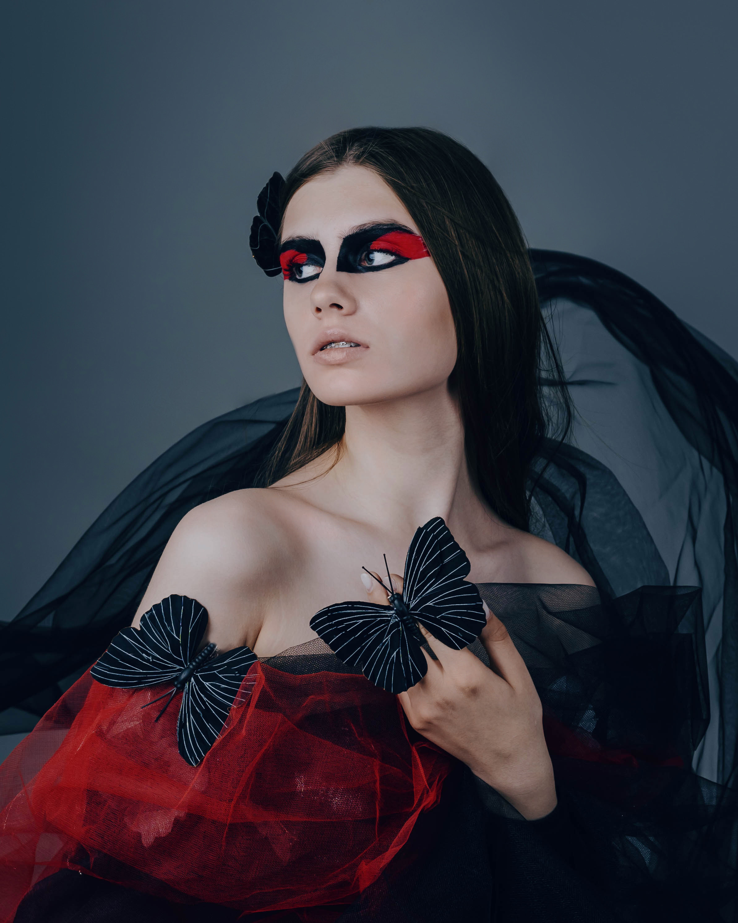 Креативная тематическая индивидуальная портретная съёмка. Фотограф Екатеринбург для вас или вашего бренда