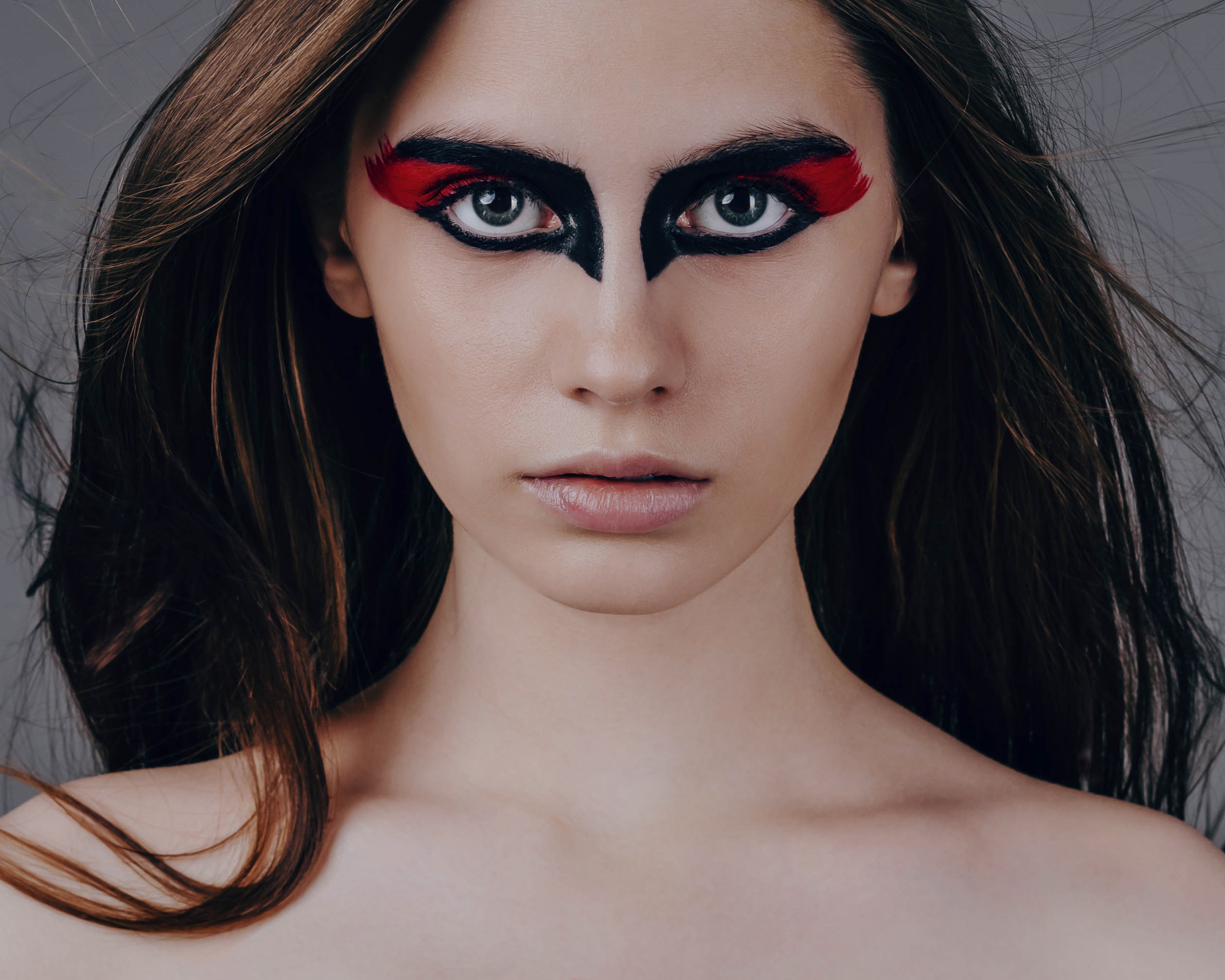 Креативная тематическая индивидуальная портретная съёмка. Фотограф Екатеринбург для вас или вашего бренда