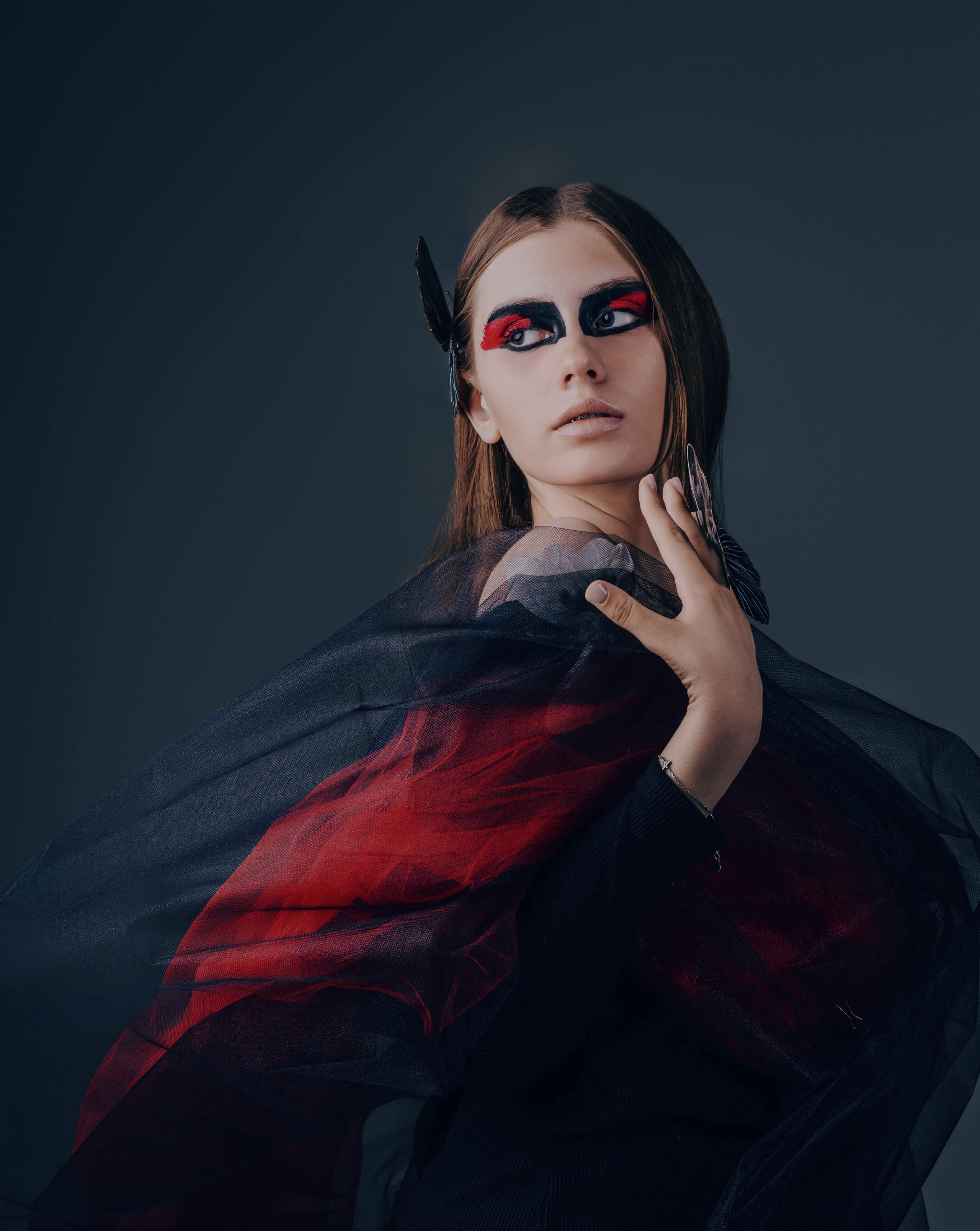 Креативная тематическая индивидуальная портретная съёмка. Фотограф Екатеринбург для вас или вашего бренда