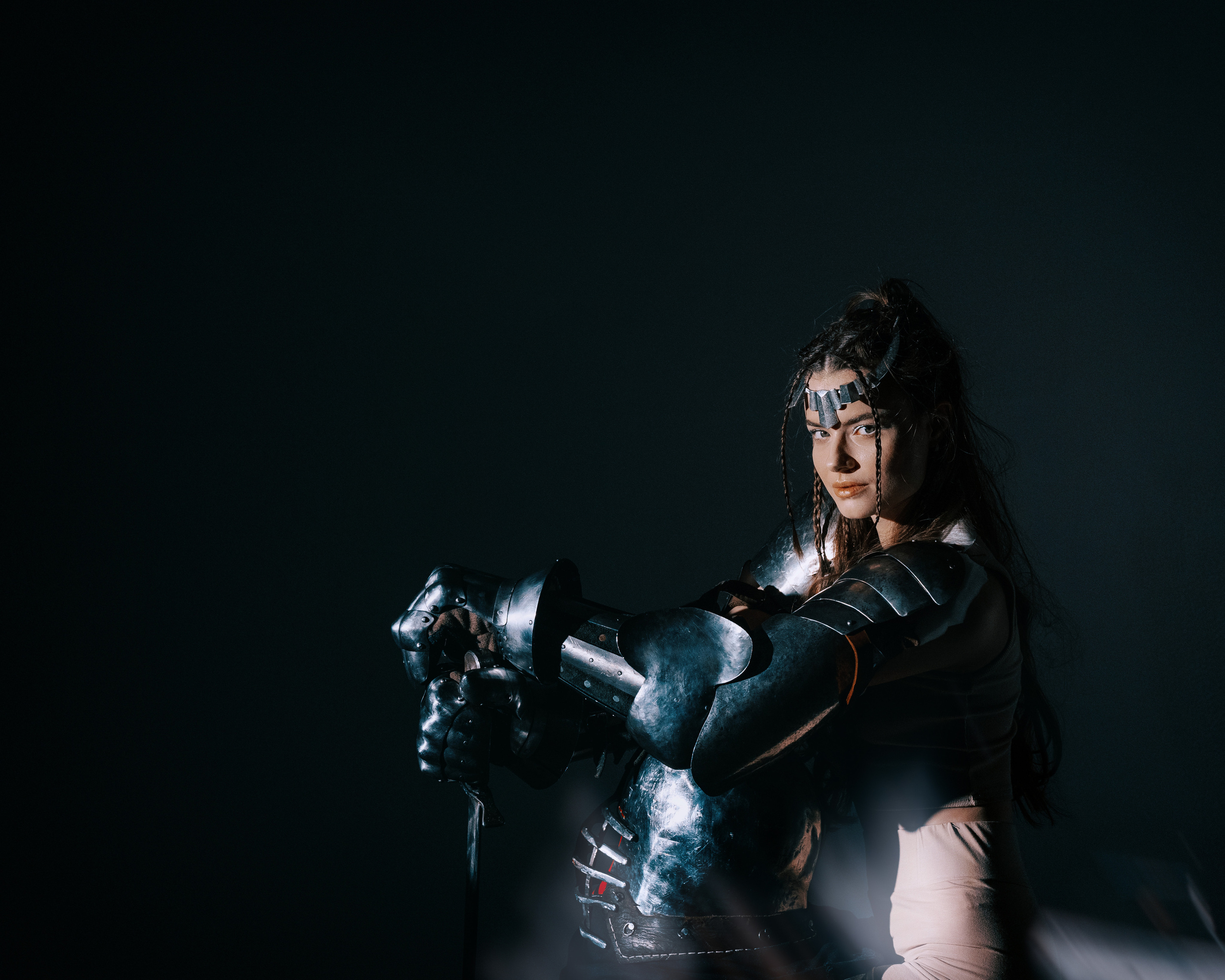 Креативная тематическая индивидуальная портретная съёмка. Фотограф Екатеринбург для вас или вашего бренда