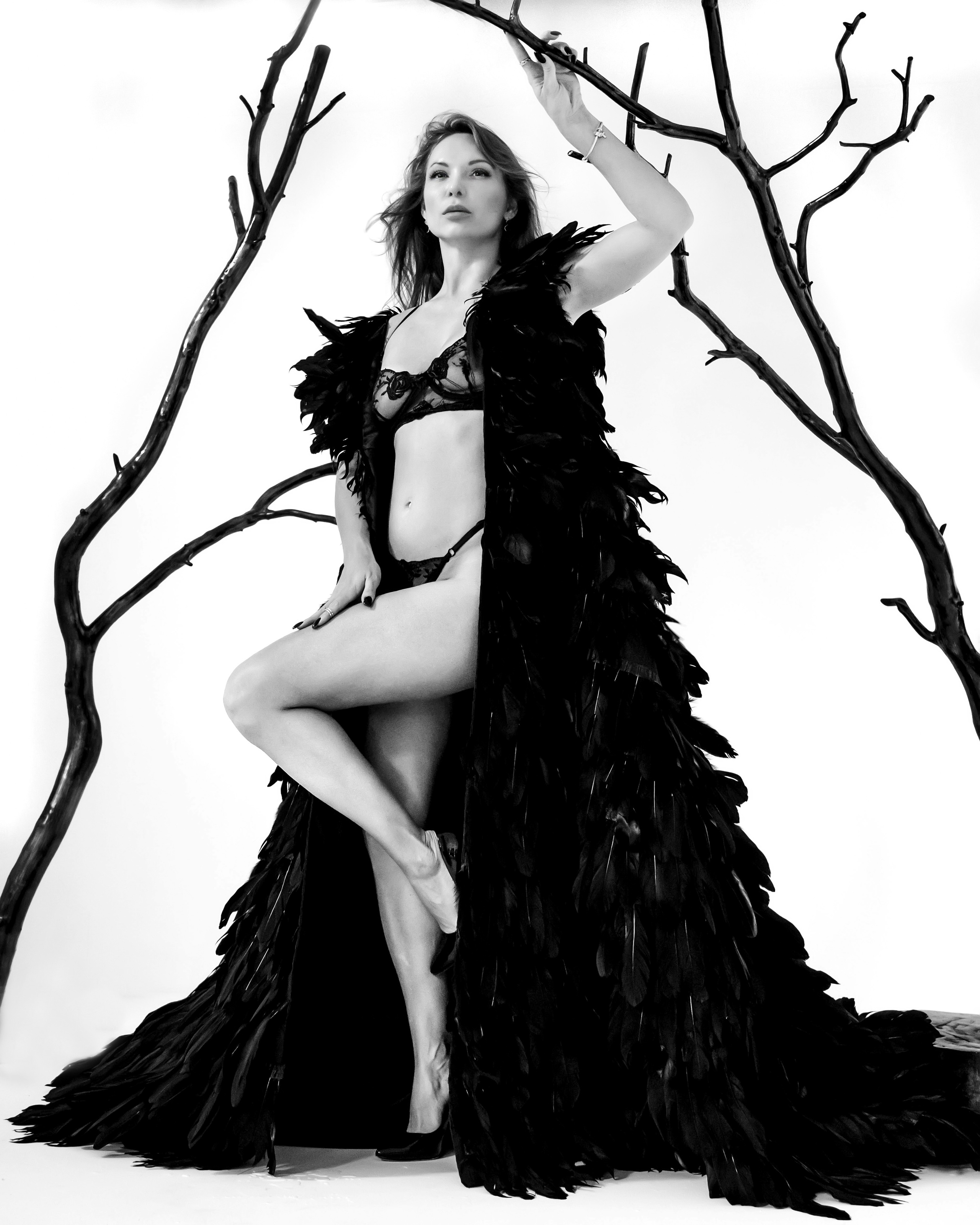 Креативная тематическая индивидуальная портретная съёмка. Фотограф Екатеринбург для вас или вашего бренда