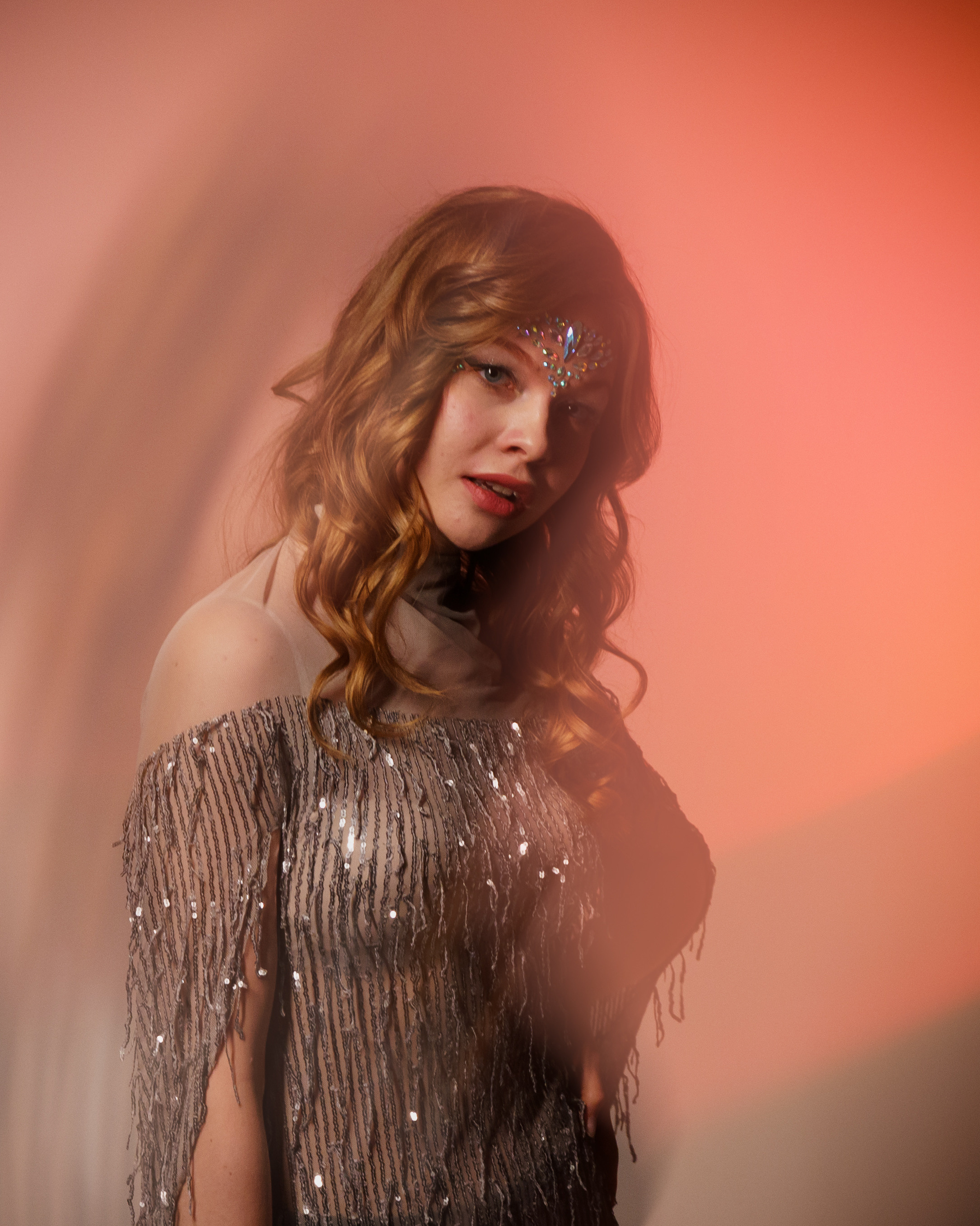 Креативная тематическая индивидуальная портретная съёмка. Фотограф Екатеринбург для вас или вашего бренда