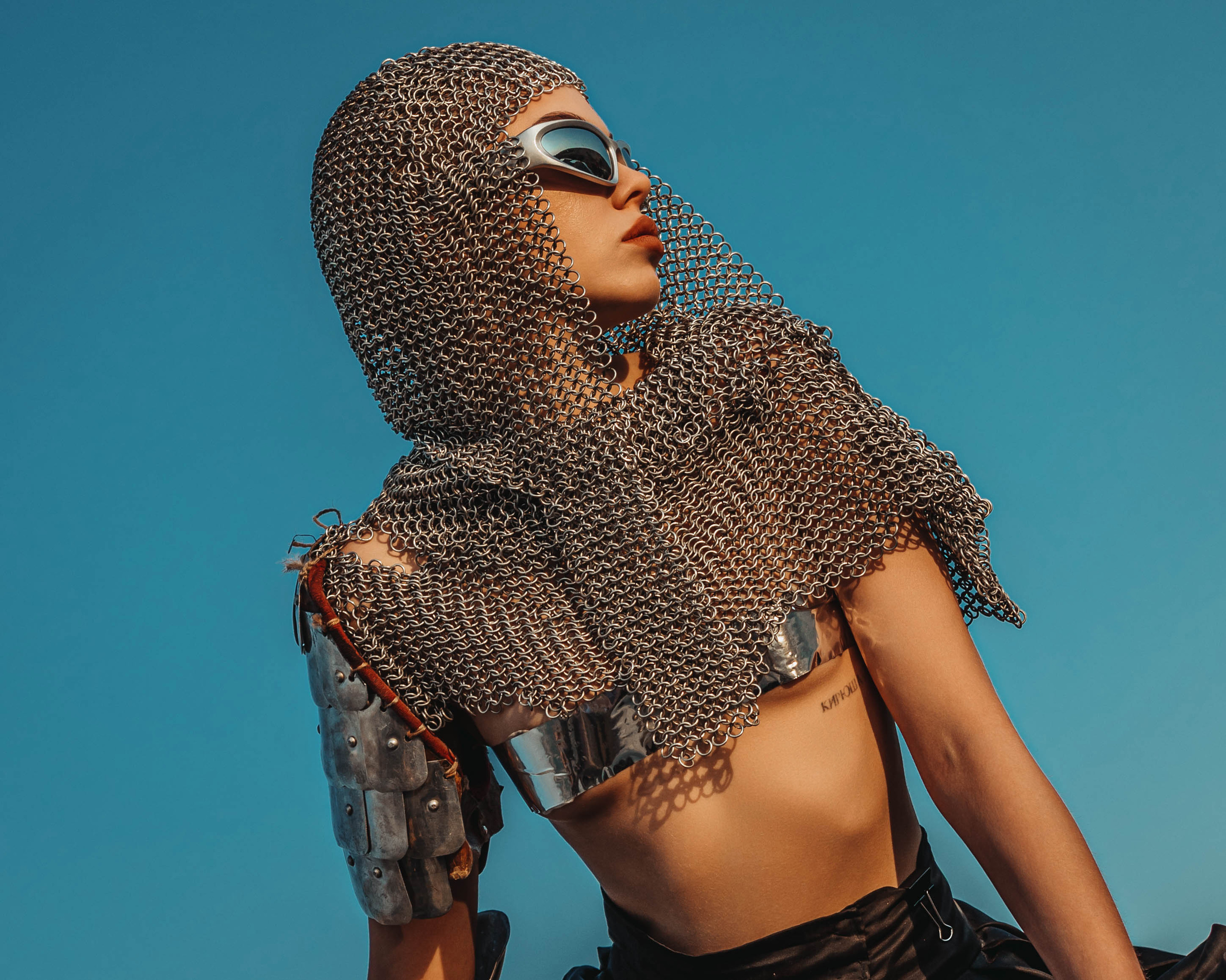 Креативная тематическая индивидуальная портретная съёмка. Фотограф Екатеринбург для вас или вашего бренда