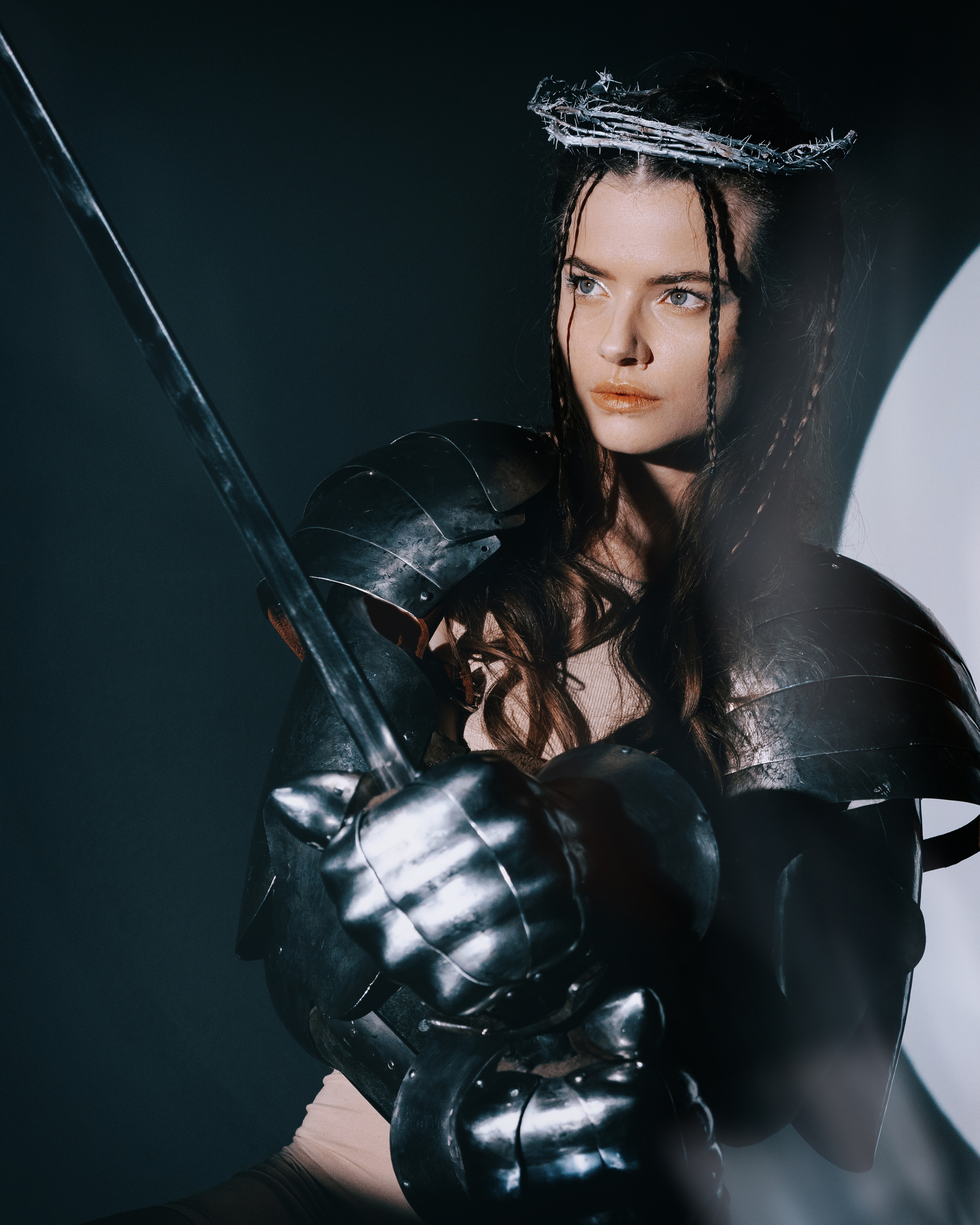 Креативная тематическая индивидуальная портретная съёмка. Фотограф Екатеринбург для вас или вашего бренда