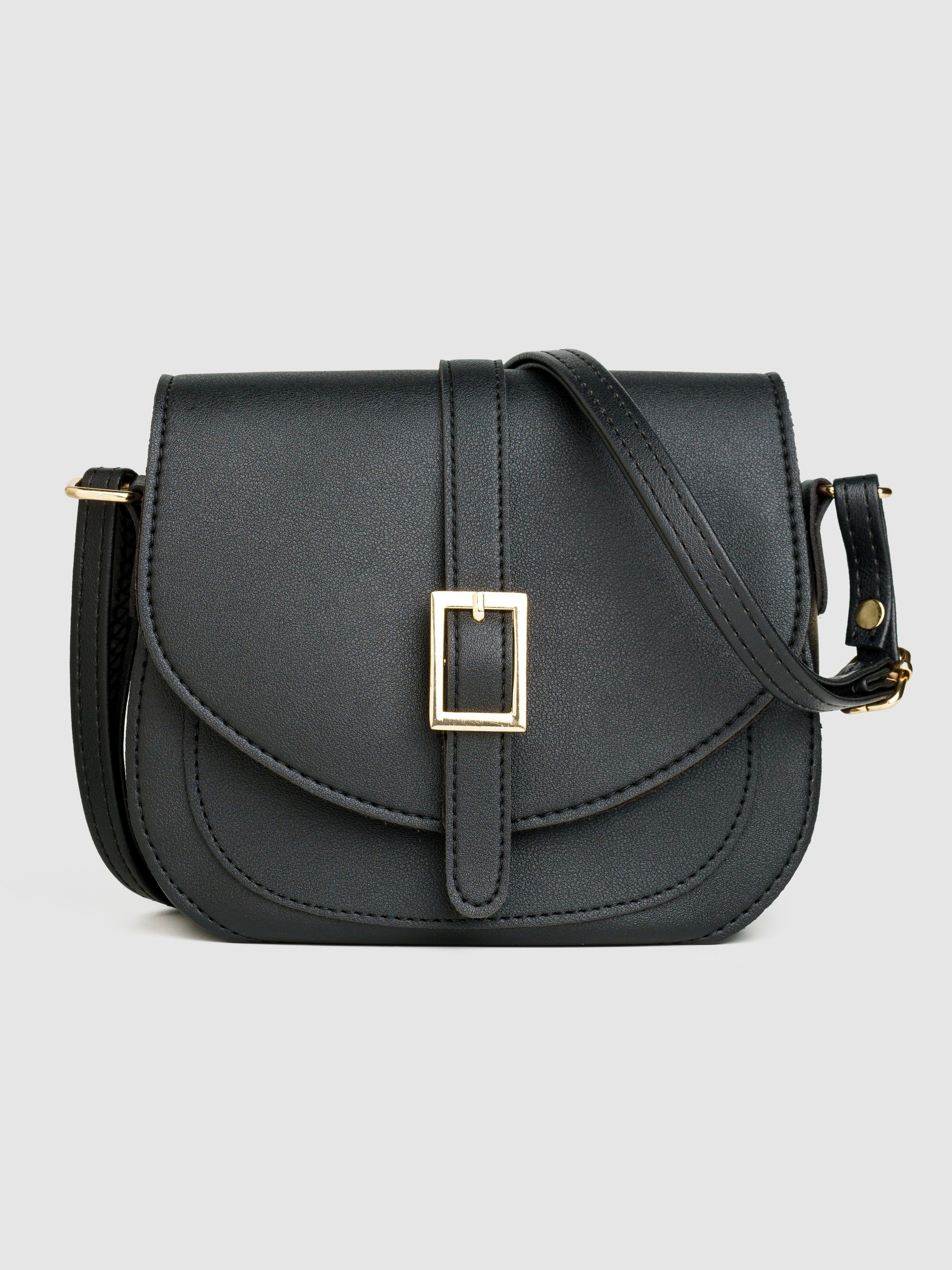 Предметная съемка сумок. KED Production — продакшн из СПб. Создаём фото, видео и контент, который помогает брендам и селлерам продавать больше