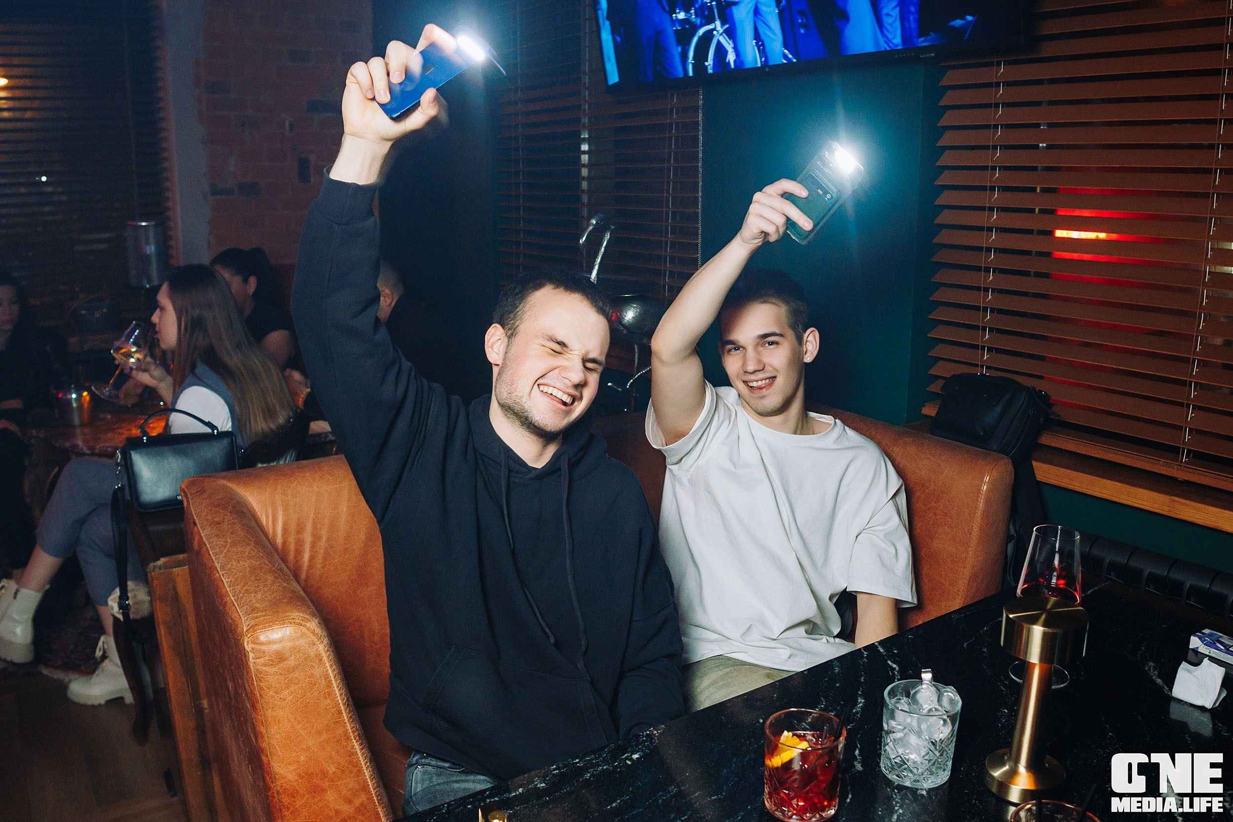 Пятница в Белгравии. One Media Life: фоторепортажи, фотоотчеты с мероприятий и заведений