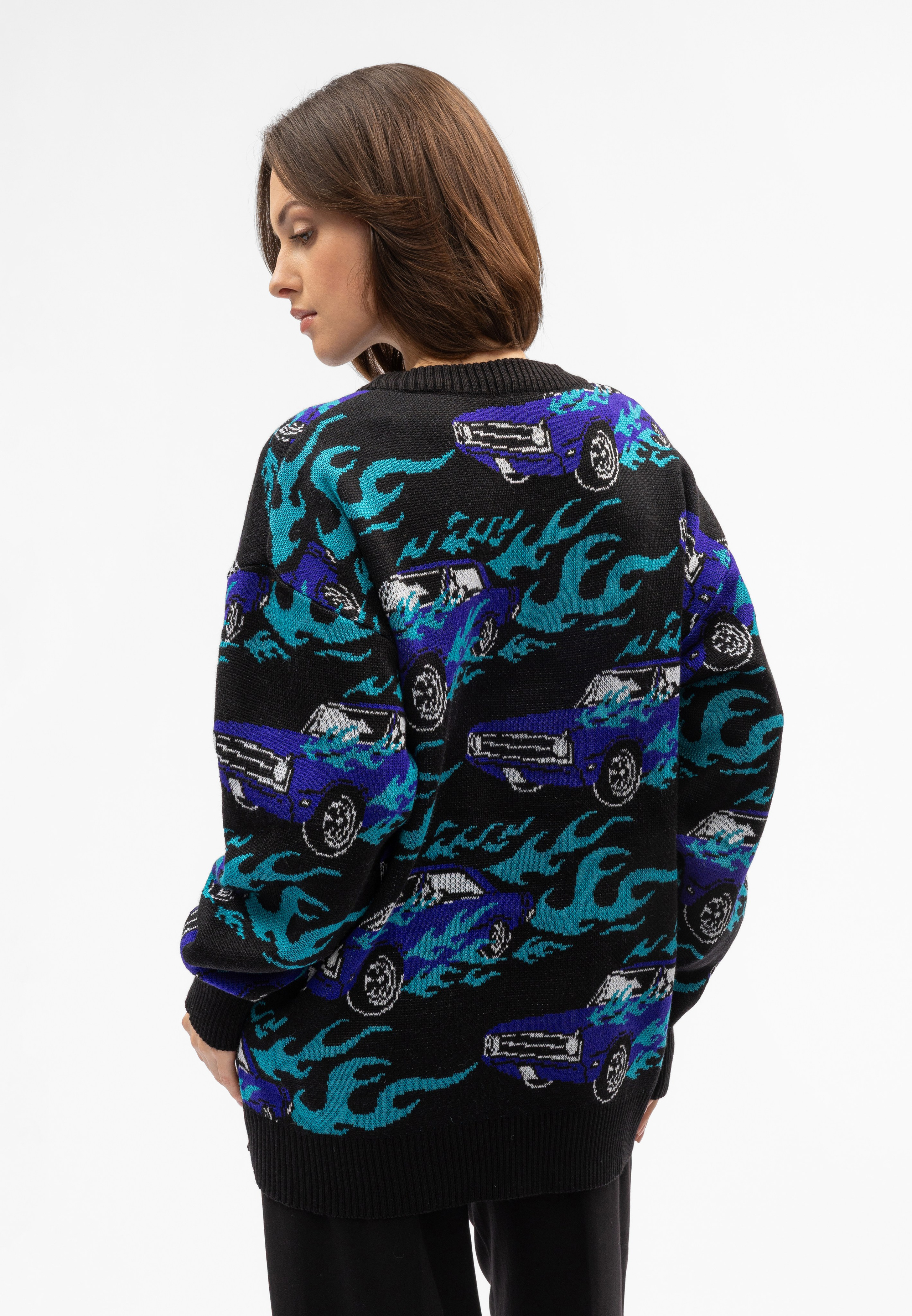 Кейс: Фотосъемка свитеров «Behind the scenes» для Lamoda в СПб