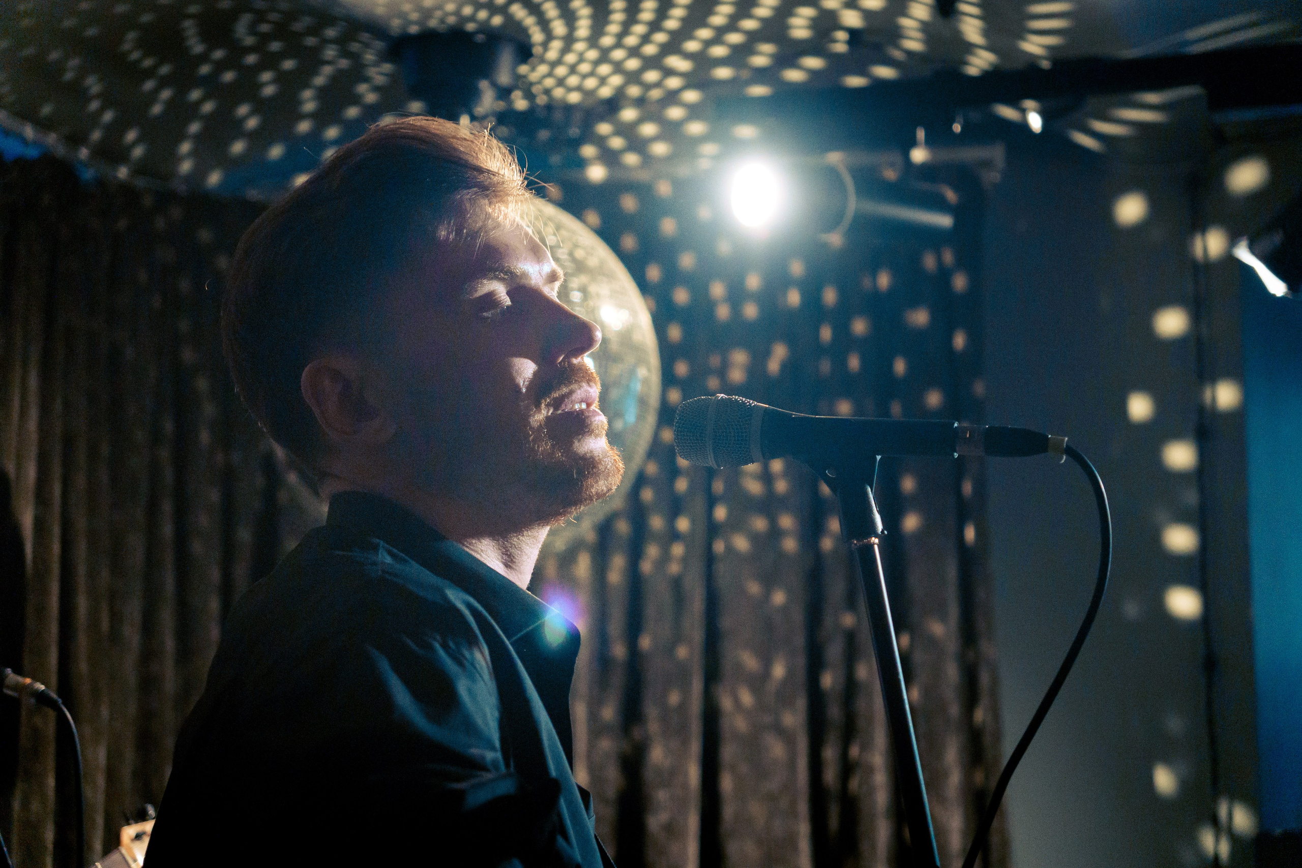 Концерт группы Тони Мак в кабаре Шум. Фотограф в Санкт-Петербурге Ибрагимова Алина