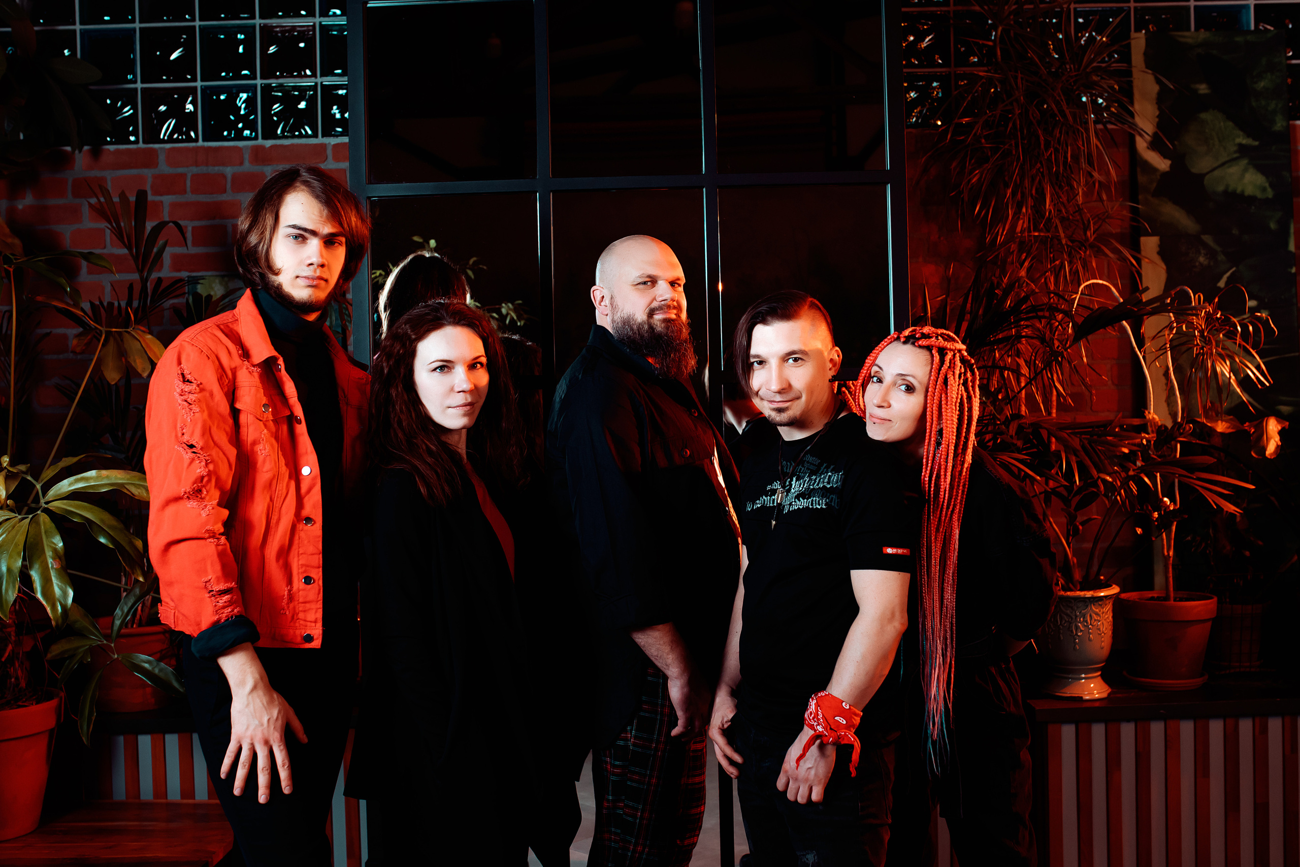 ЗНАК НЕРАВЕНСТВА. Фотограф Елена Богачева (lenalena_na_na_na)