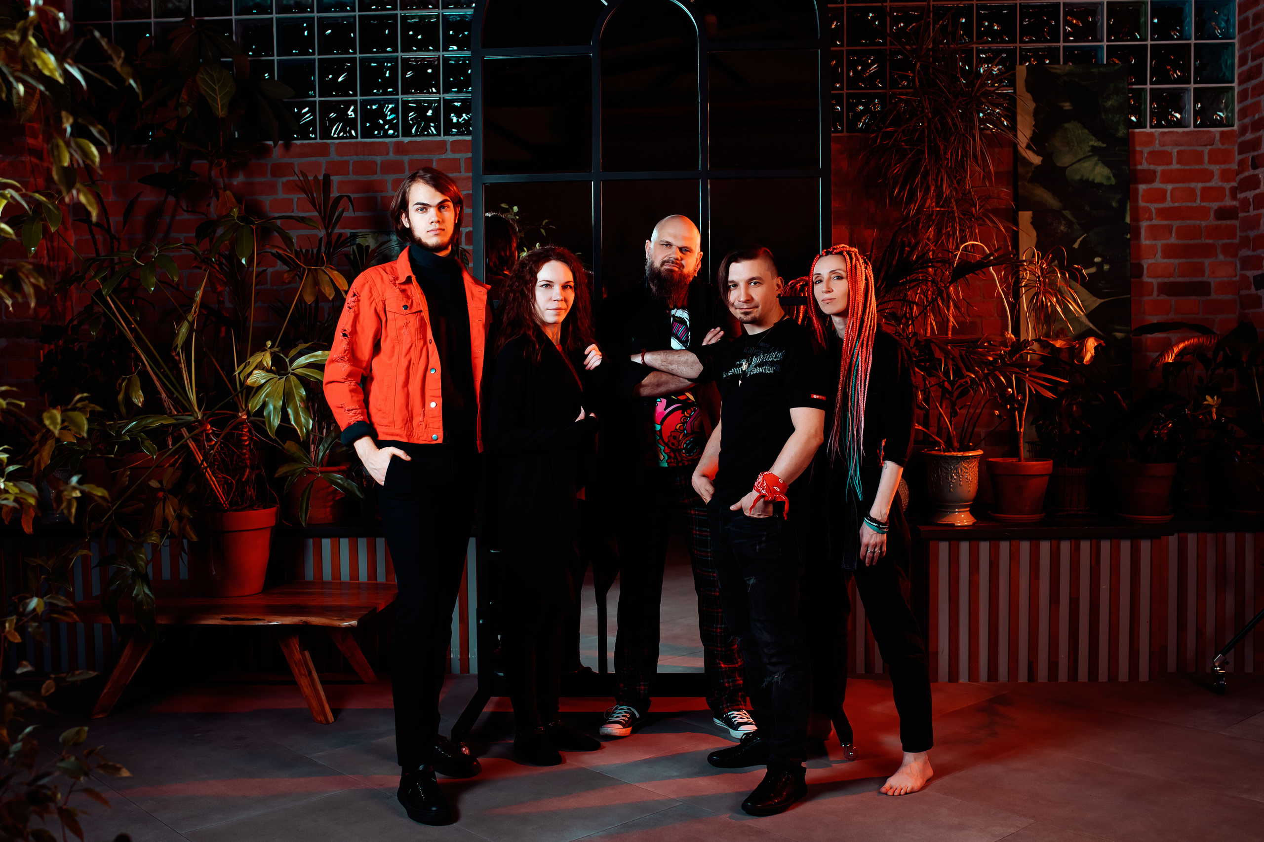 ЗНАК НЕРАВЕНСТВА. Фотограф Елена Богачева (lenalena_na_na_na)