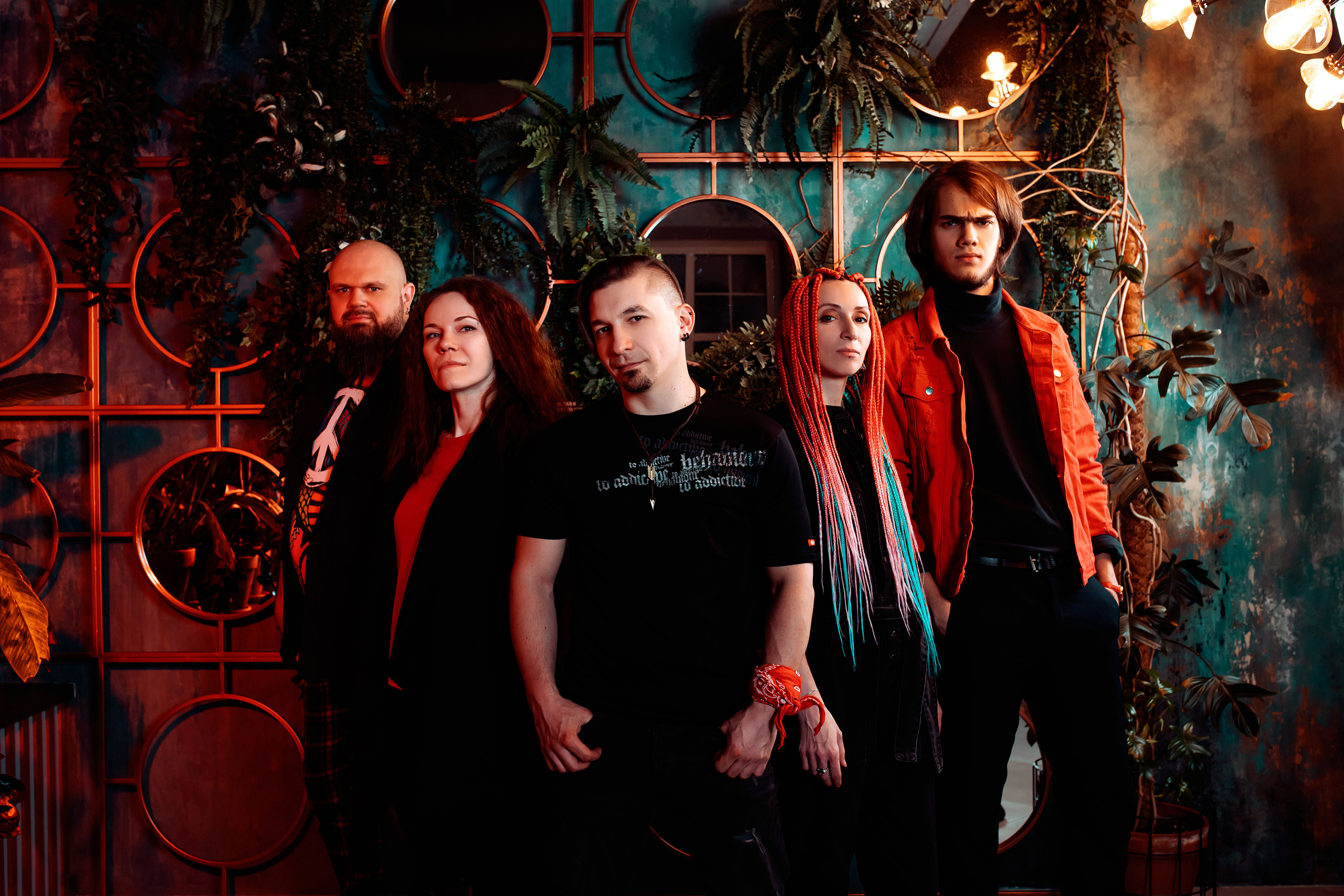 ЗНАК НЕРАВЕНСТВА. Фотограф Елена Богачева (lenalena_na_na_na)