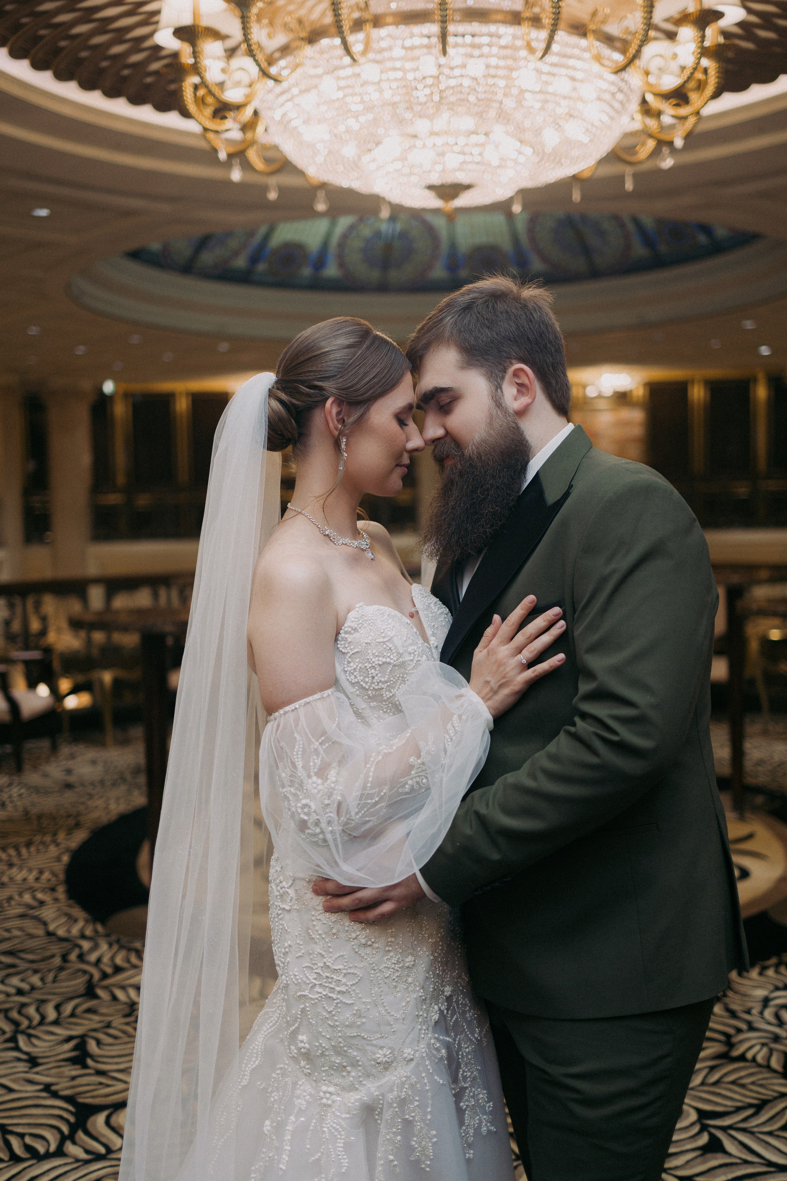 Свадебная фотосессия на Тверской. Свадебный фотограф в Москве. свадебная фотосессия Москва. Фотограф в Москве Валерия Рожкова