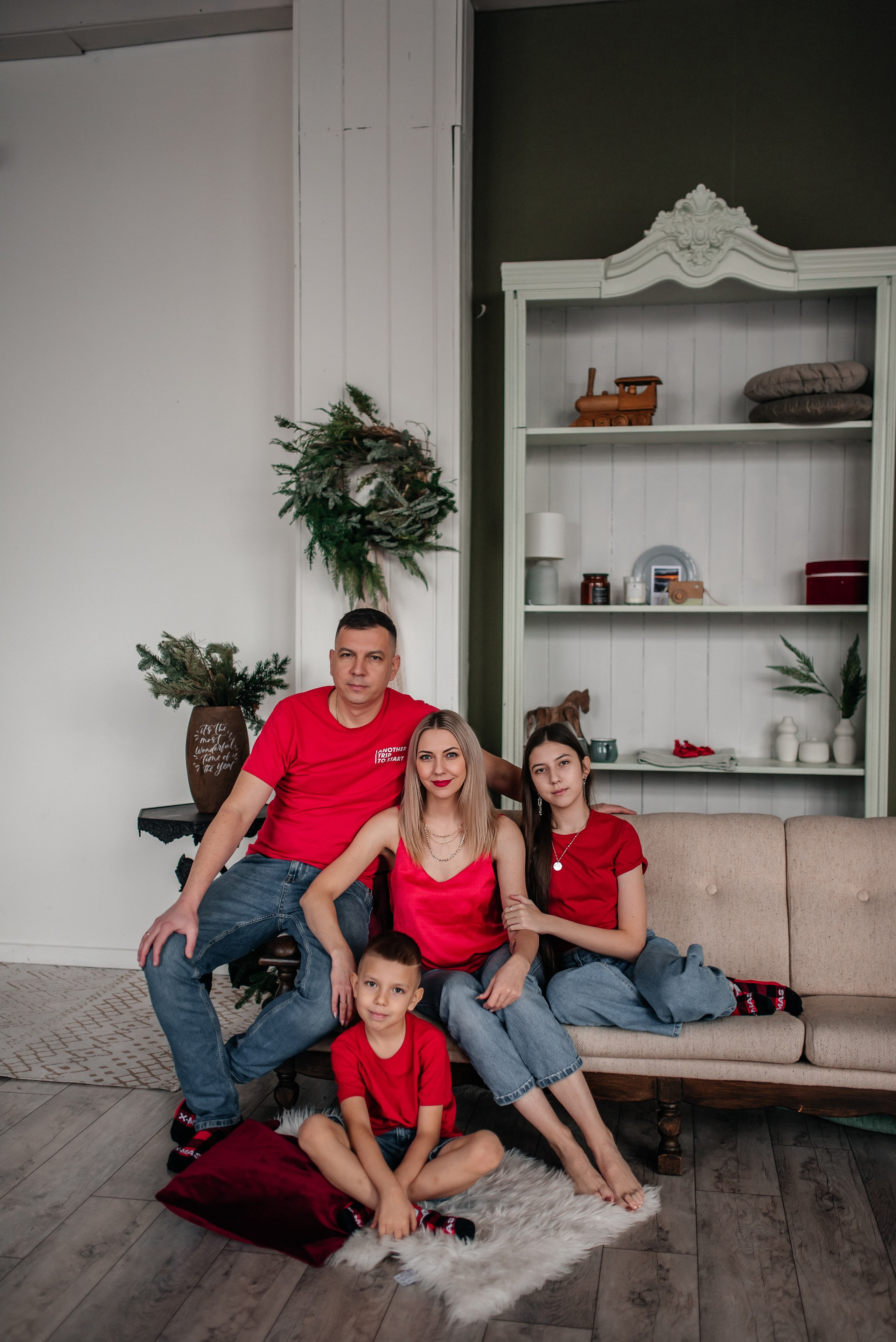 Новогодняя семейная, 2024. Главная