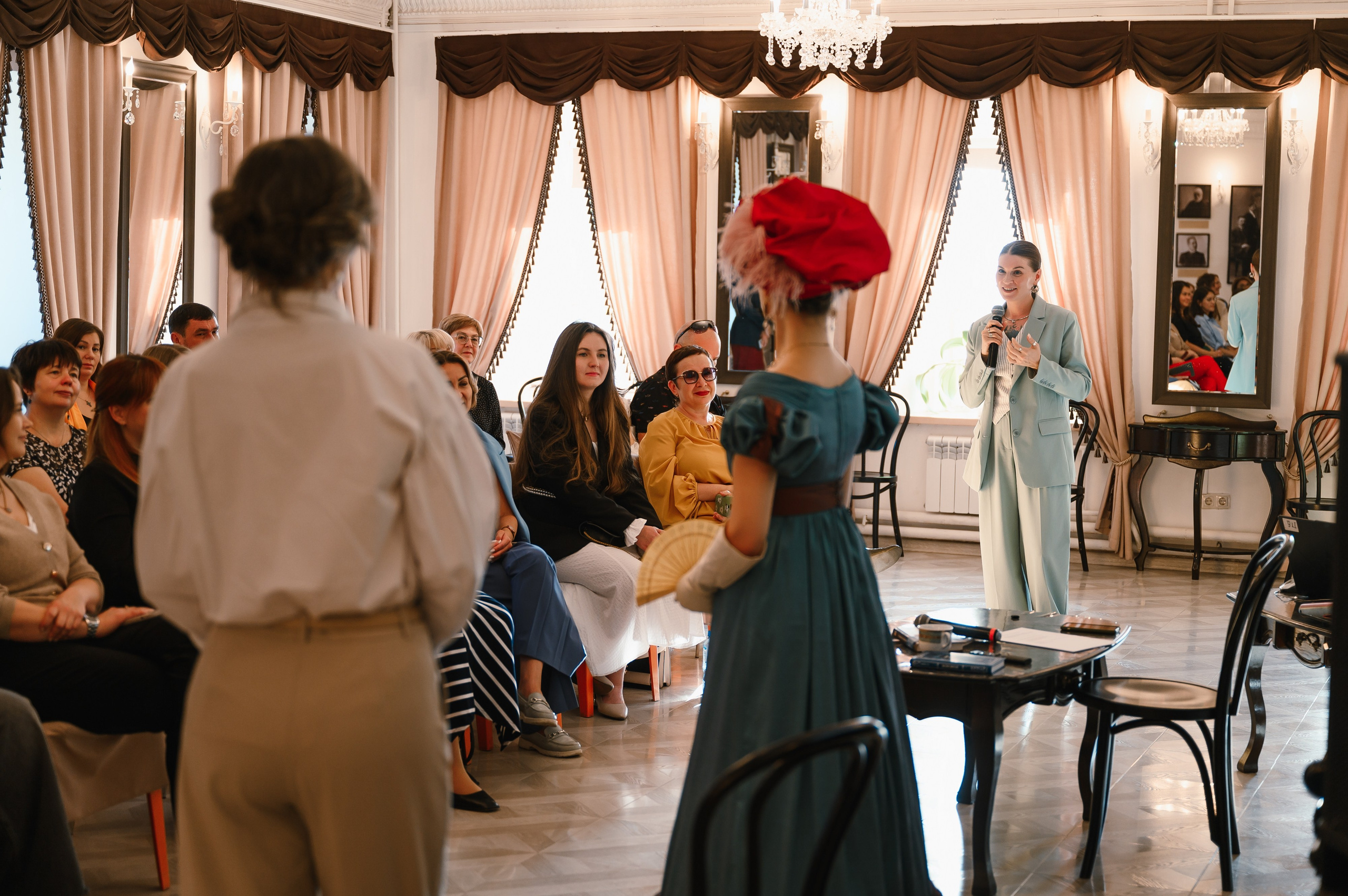 «Евгений Онегин»: лекция в особняке. Wedding and family photographer USA