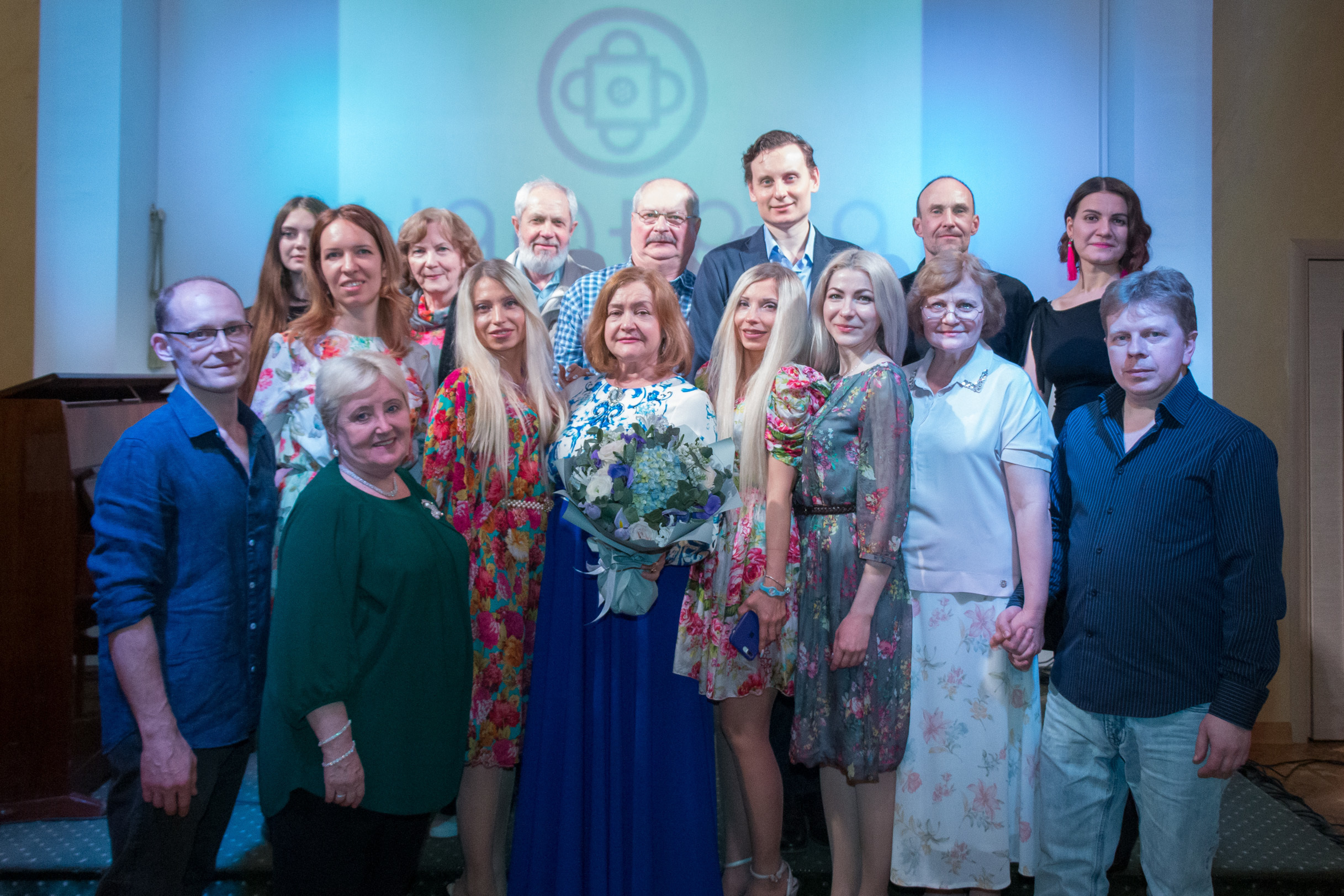 Добрые люди. Концерт коллектива на юбилее центра Шамбалы. VDAO.RU — исцеляющие практики