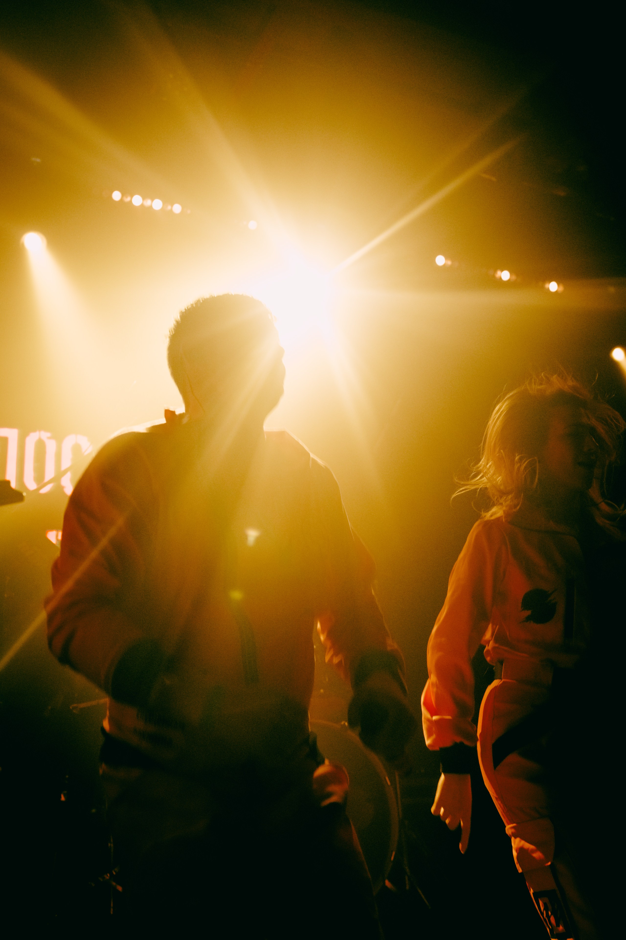 ПОСЛЕДНИЙ ПИОНЕР. Фотограф Елена Богачева (lenalena_na_na_na)