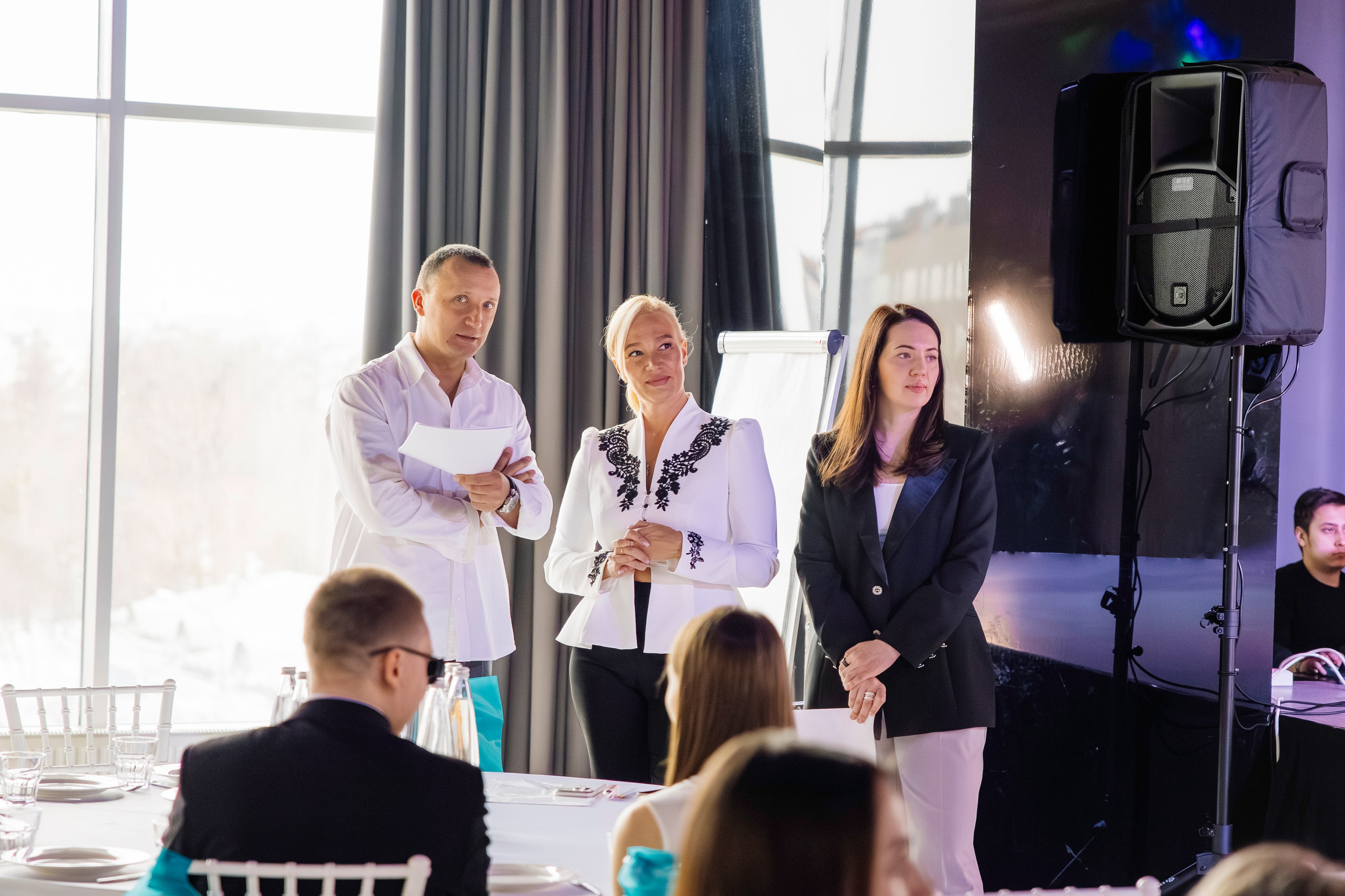 Империя Изобилия — выступления спикеров для предпринимателей. Свадебный фотограф в Иркутске Бобылев Никита