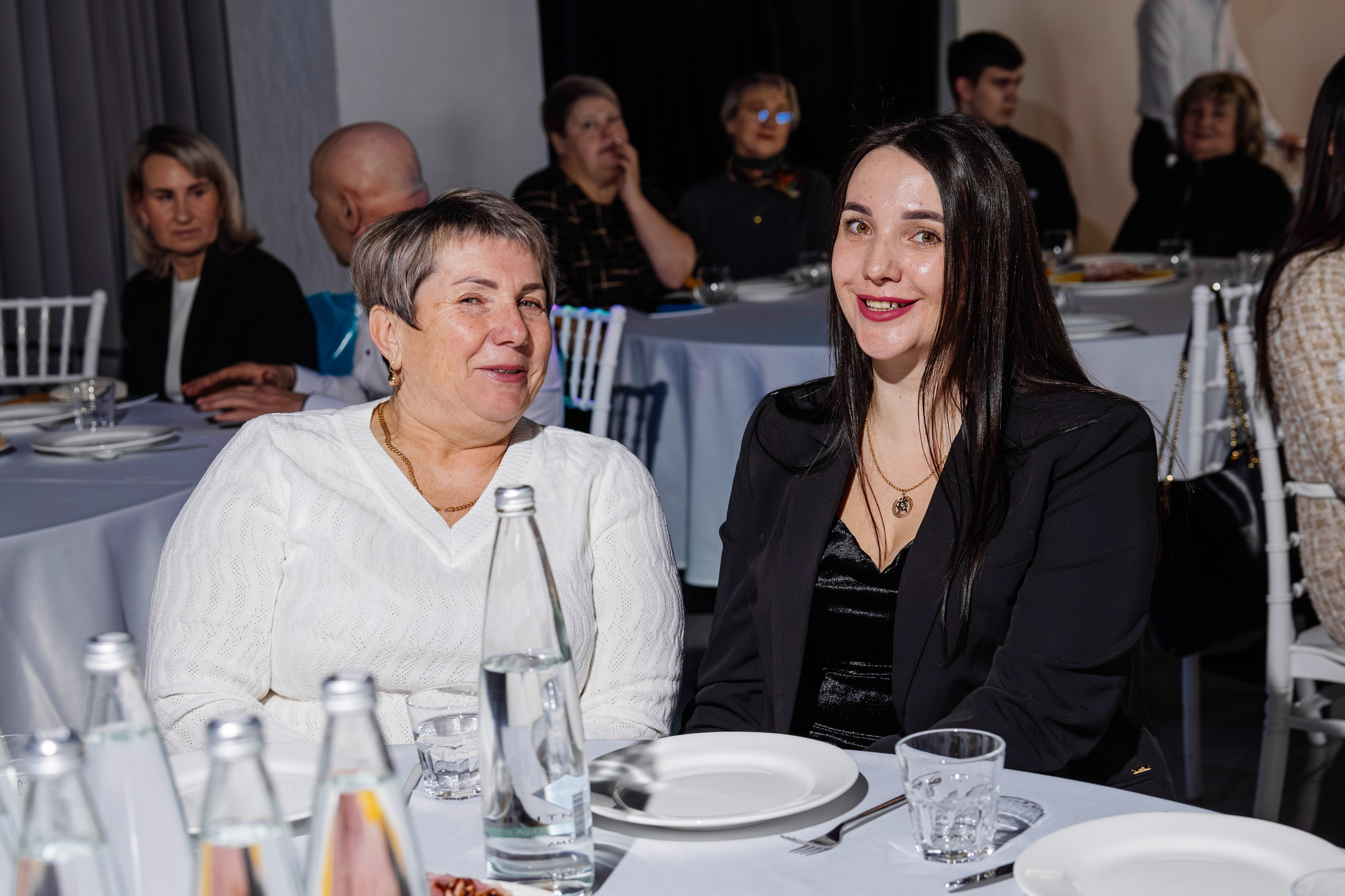 Империя Изобилия — выступления спикеров для предпринимателей. Свадебный фотограф в Иркутске Бобылев Никита