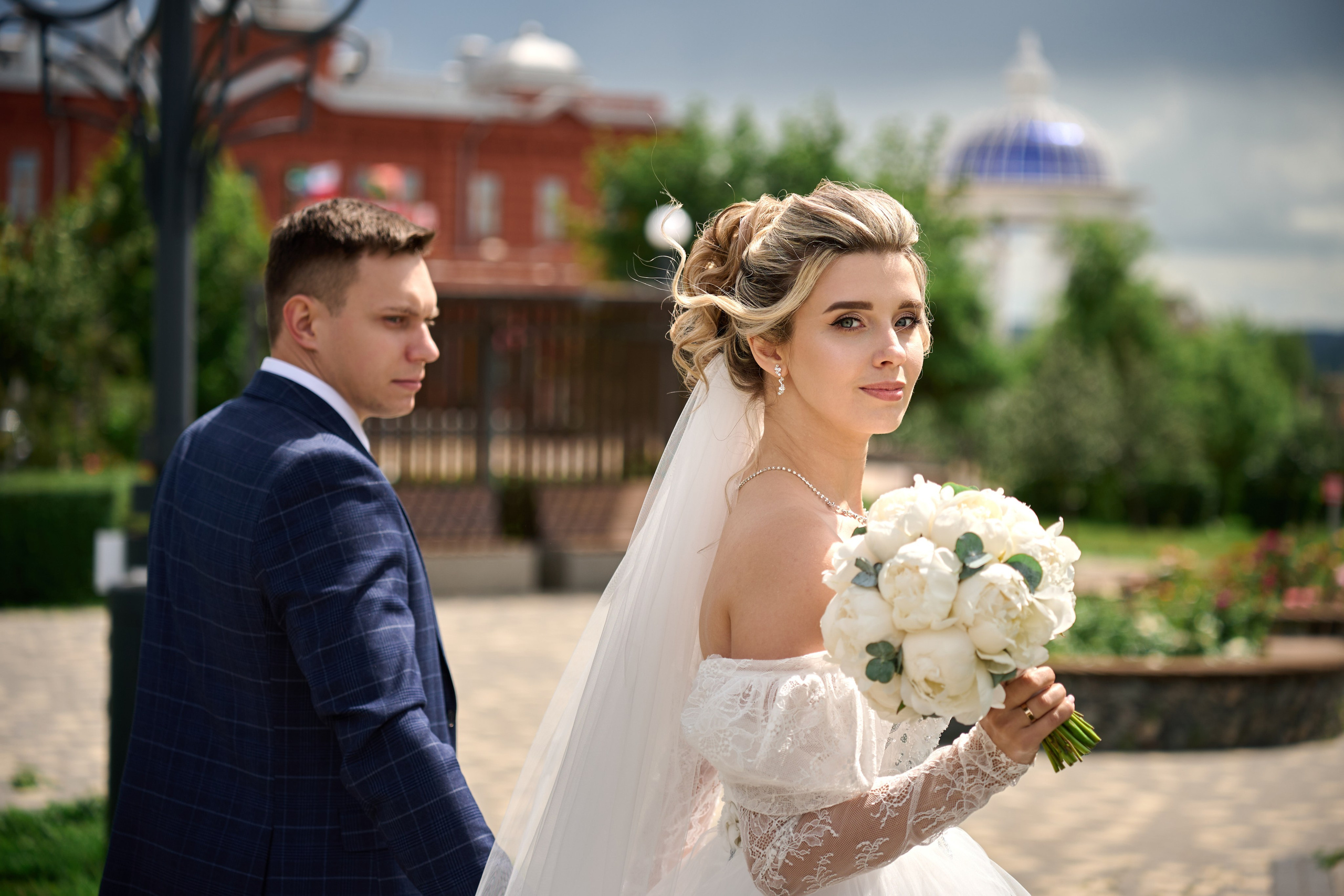 Свадебная фотосессия в Старом Осколе и Губкине. Профессиональный фотограф Старый Оскол, Губкин — свадьба, венчание, крещение, юбилей и день рождения