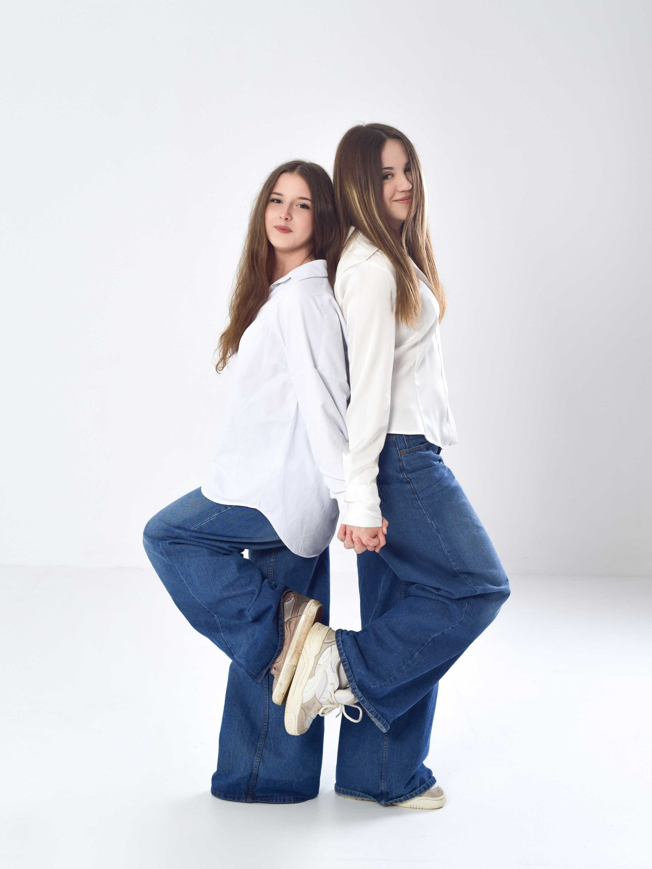 Альбом на окончание школы 9 и 11 класс «Взрывной». Выпускные альбомы в Тюмени для школ, садов, вузов спортивных секций