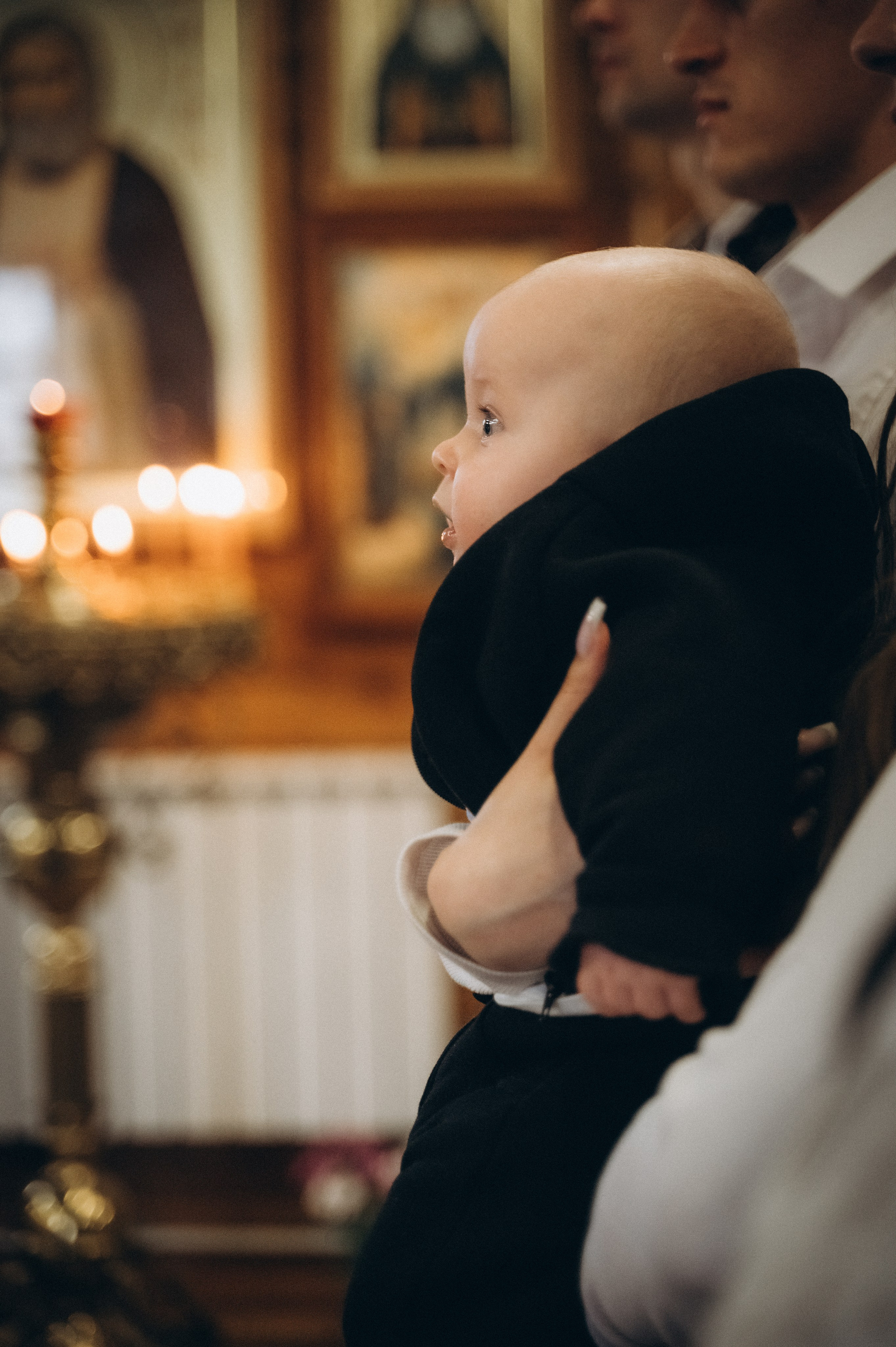 Крещение Егора (ХРАМ СВЯТИТЕЛЯ НИКОЛАЯ ЯПОНСКОГО) частичная конфиденциальность. Семейный фотограф в Минске Дарья Дреко