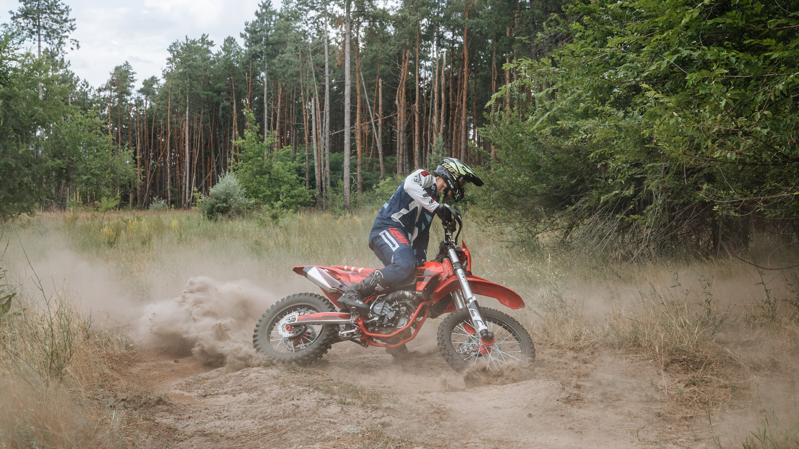 Папа, дочка и два эндуро. Профессиональный фотограф в Волгодонске и Ростове Владимир Казак