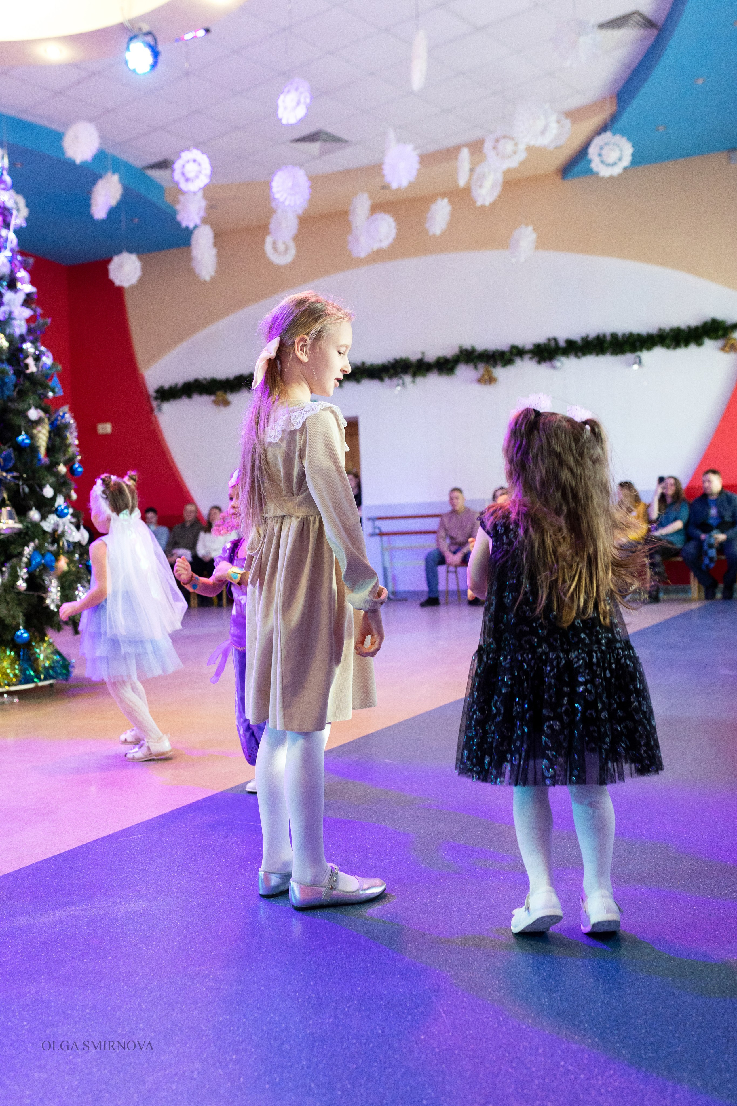 Утренник в ДОФ 04.01.25. Ольга Смирнова юрист, фотограф