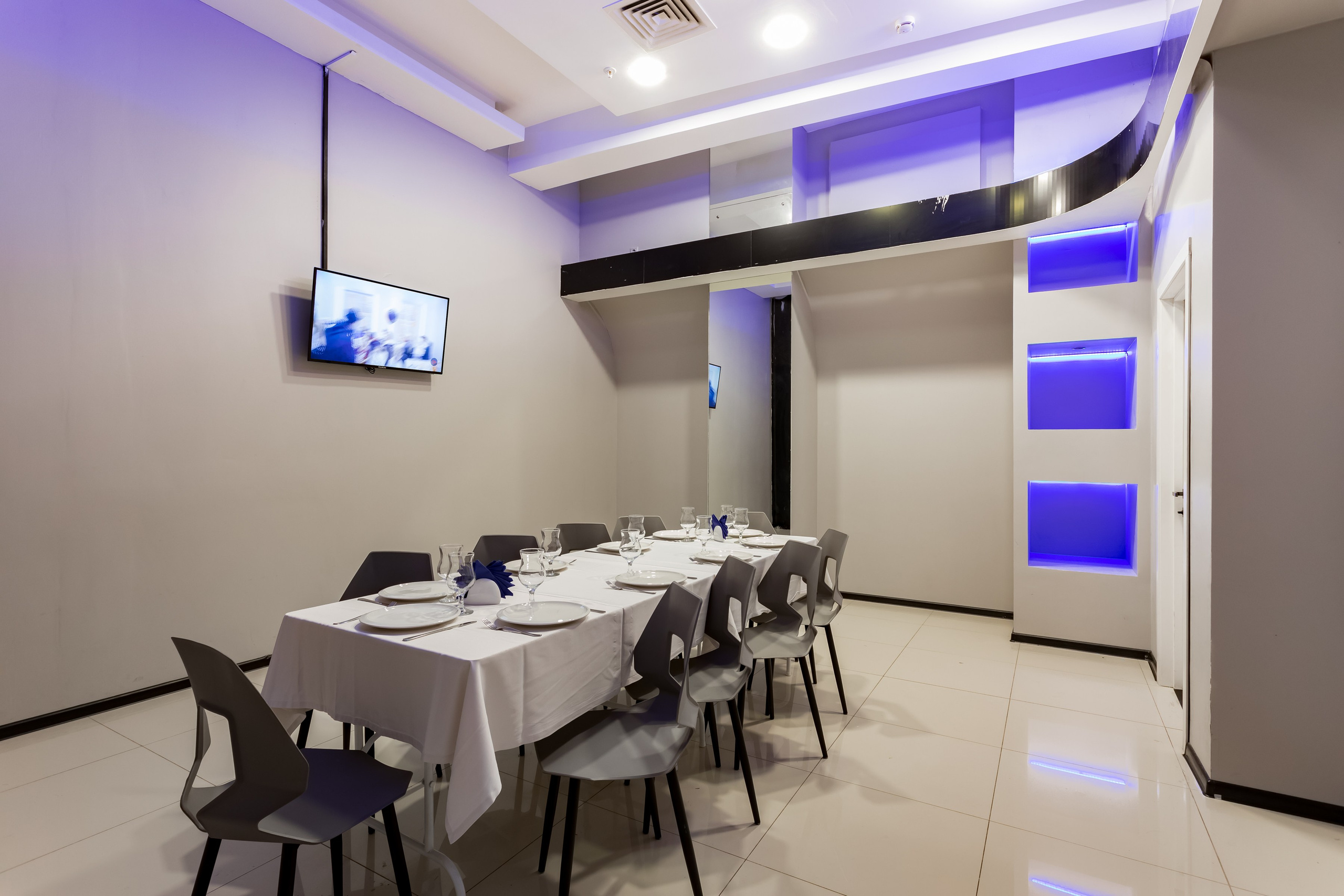 Фотосъемка для развлекательного центра LaserLand в ТРК VEGAS Каширское. Интерьеры, Контент, Портреты | Фотограф в Москве Дани Терно