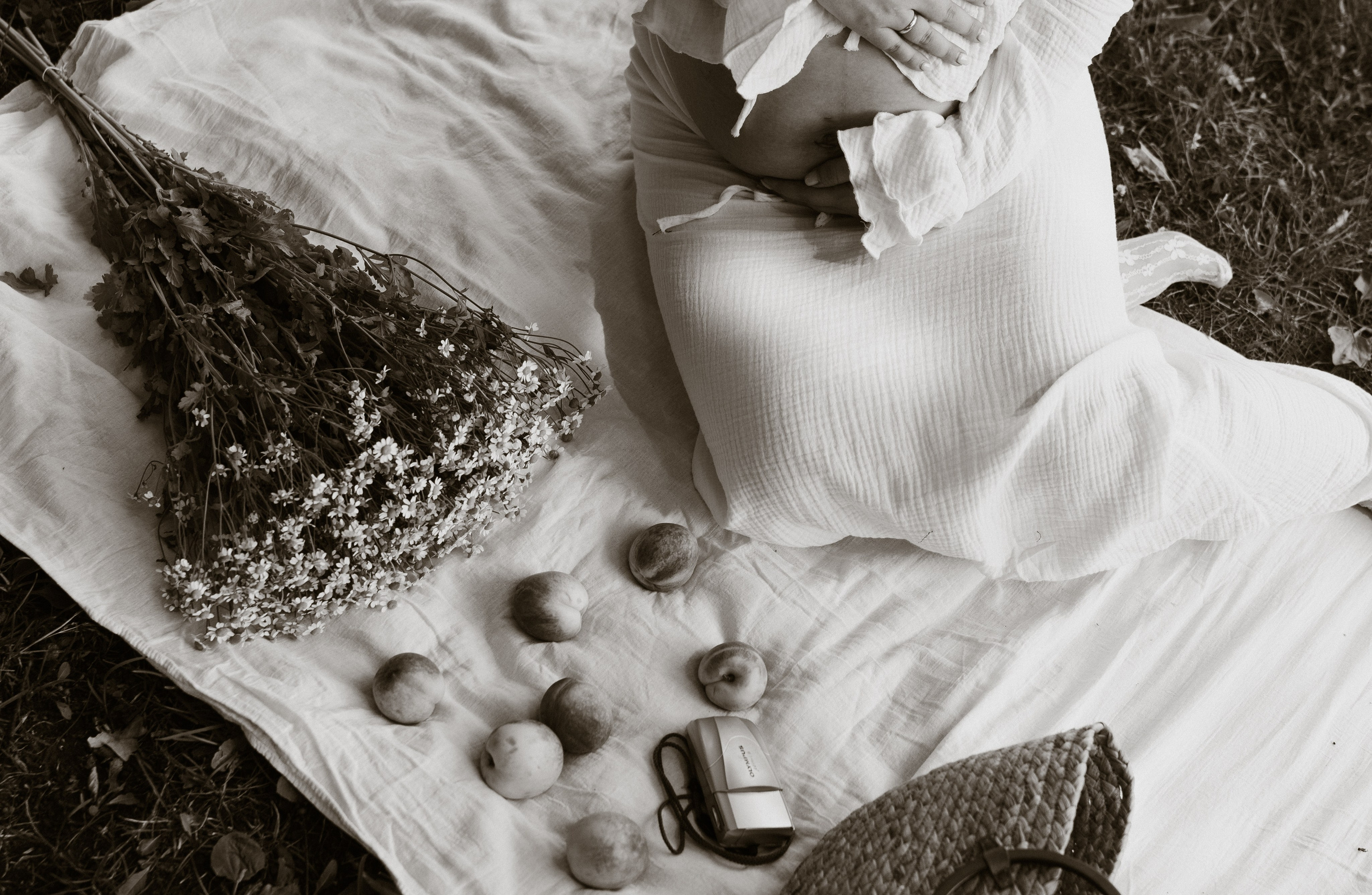 Беременная фотосессия в Кусково. Семейный, ньюборн фотограф, фотограф на роды в Москве, Виктория Тюльдюкова