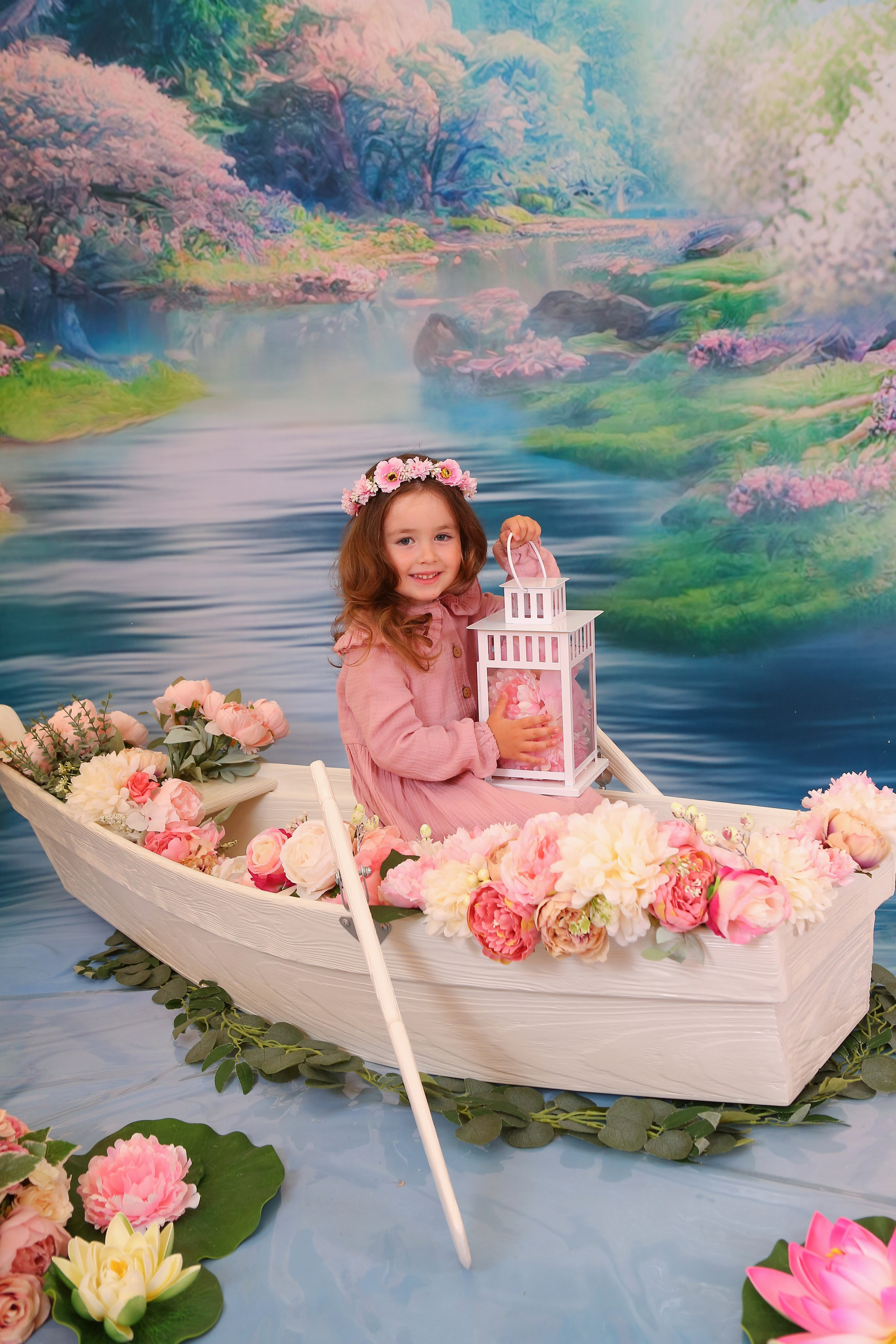 Цветочная лодка. Студия детской и семейной фотографии 12кадров