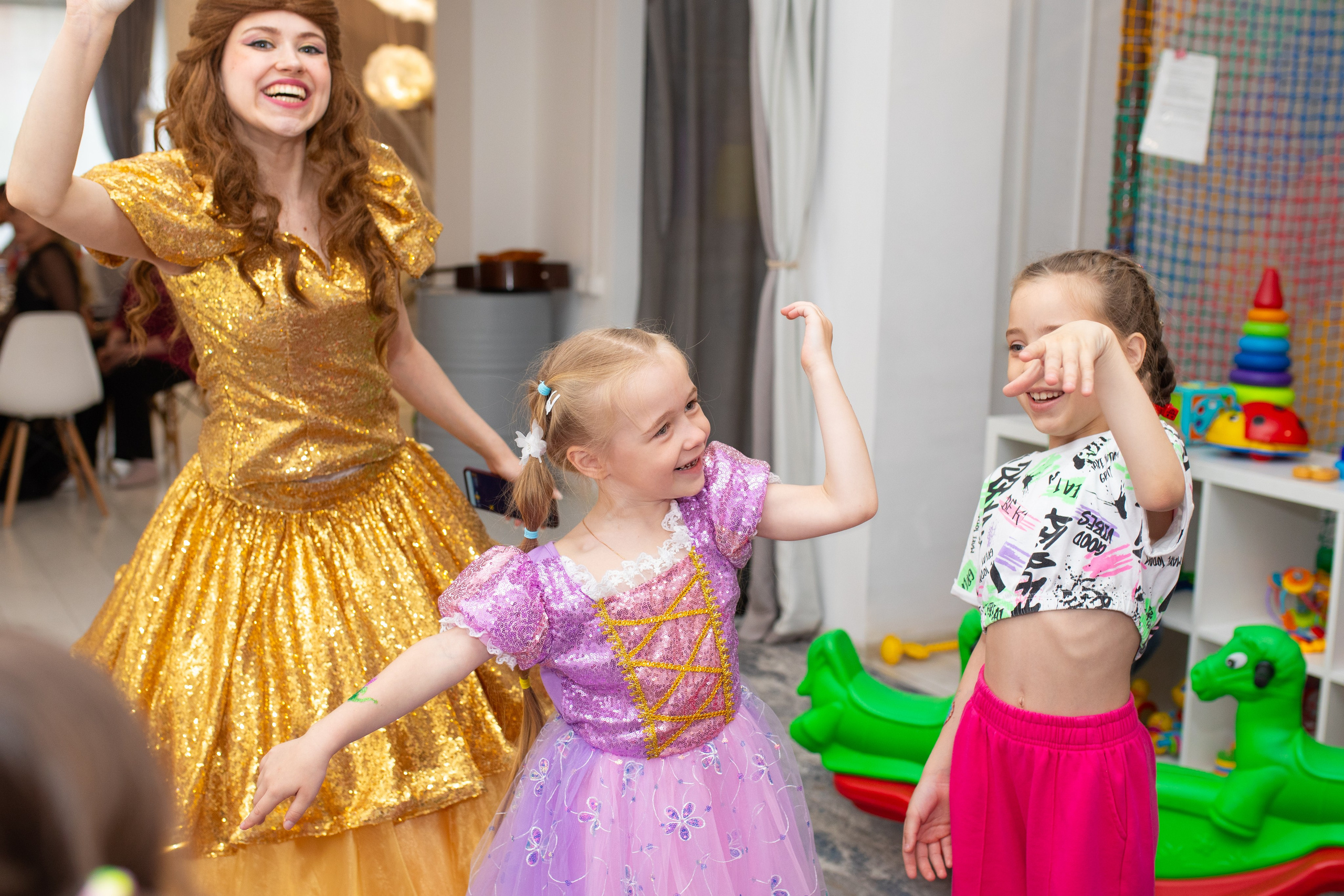 Улыбника -Василисе 6 лет!. Фотограф в Новосибирске Ася Зверева