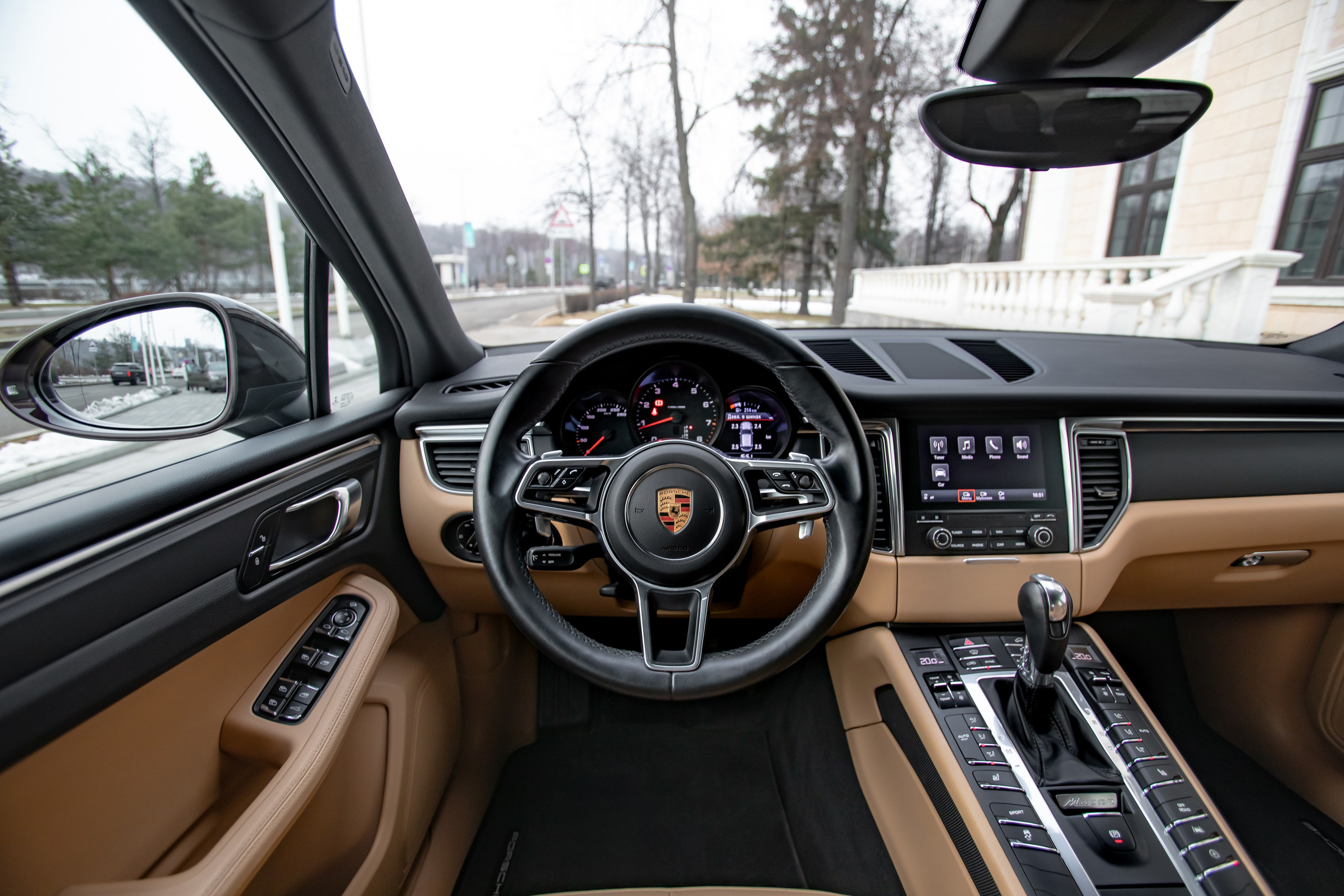 Porsche Macan. Автомобильный фотограф в Москве Андрей Емельянов