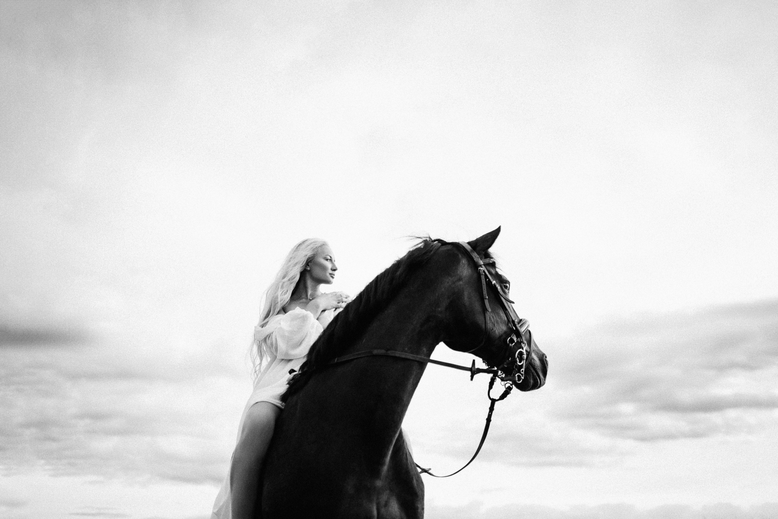 Валерия. Атмосферная фотосессия с лошадью. Фотограф в Мурманске Екатерина Рудак