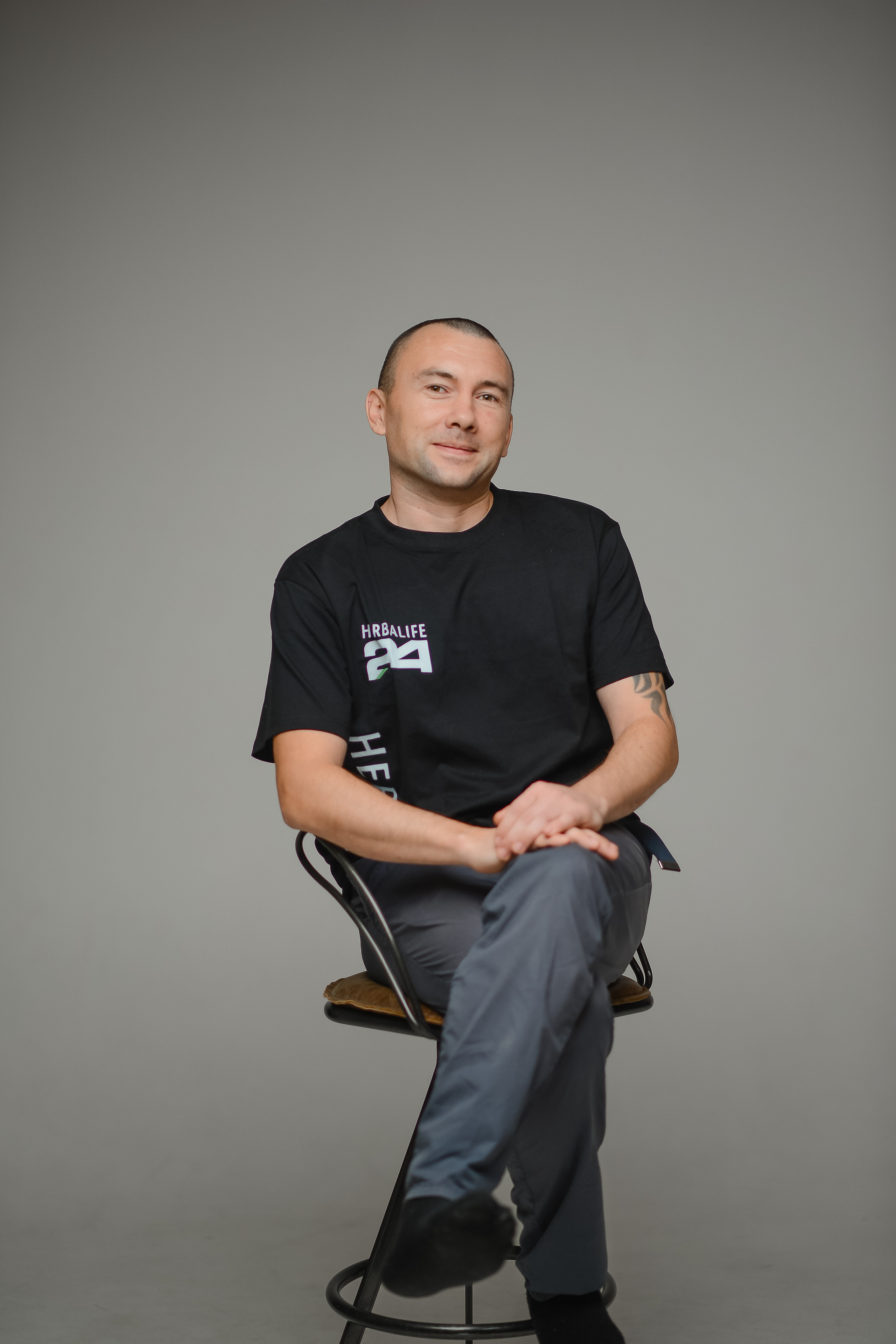 Дружный коллектив в студии. Thephoto-russia.ru