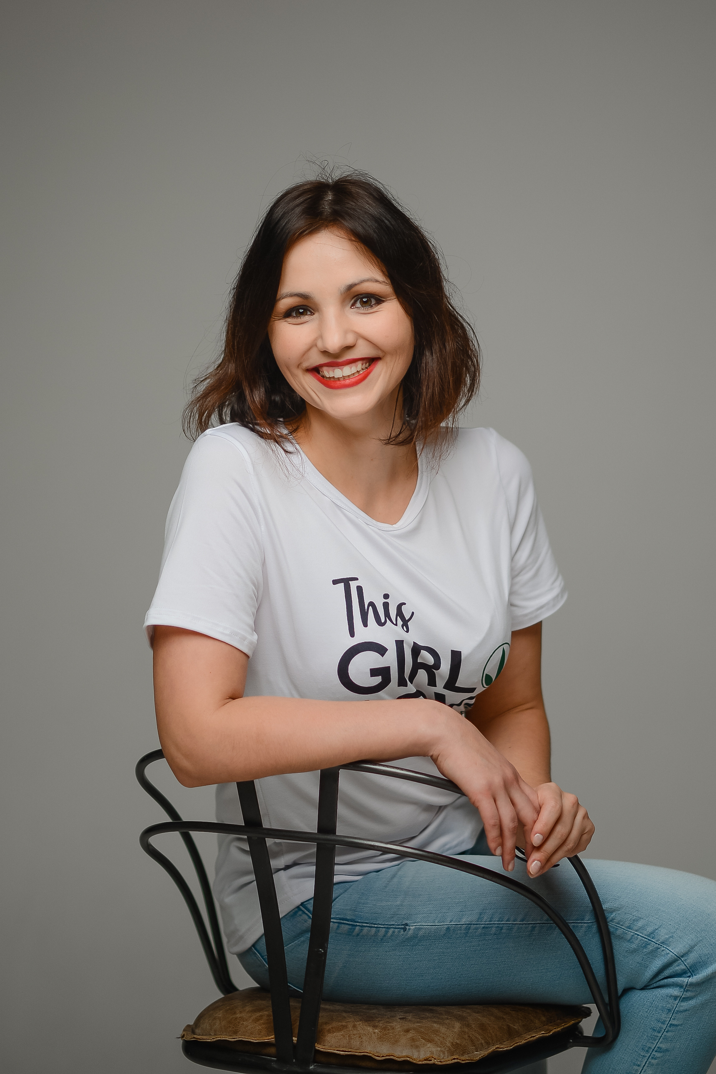 Дружный коллектив в студии. Thephoto-russia.ru