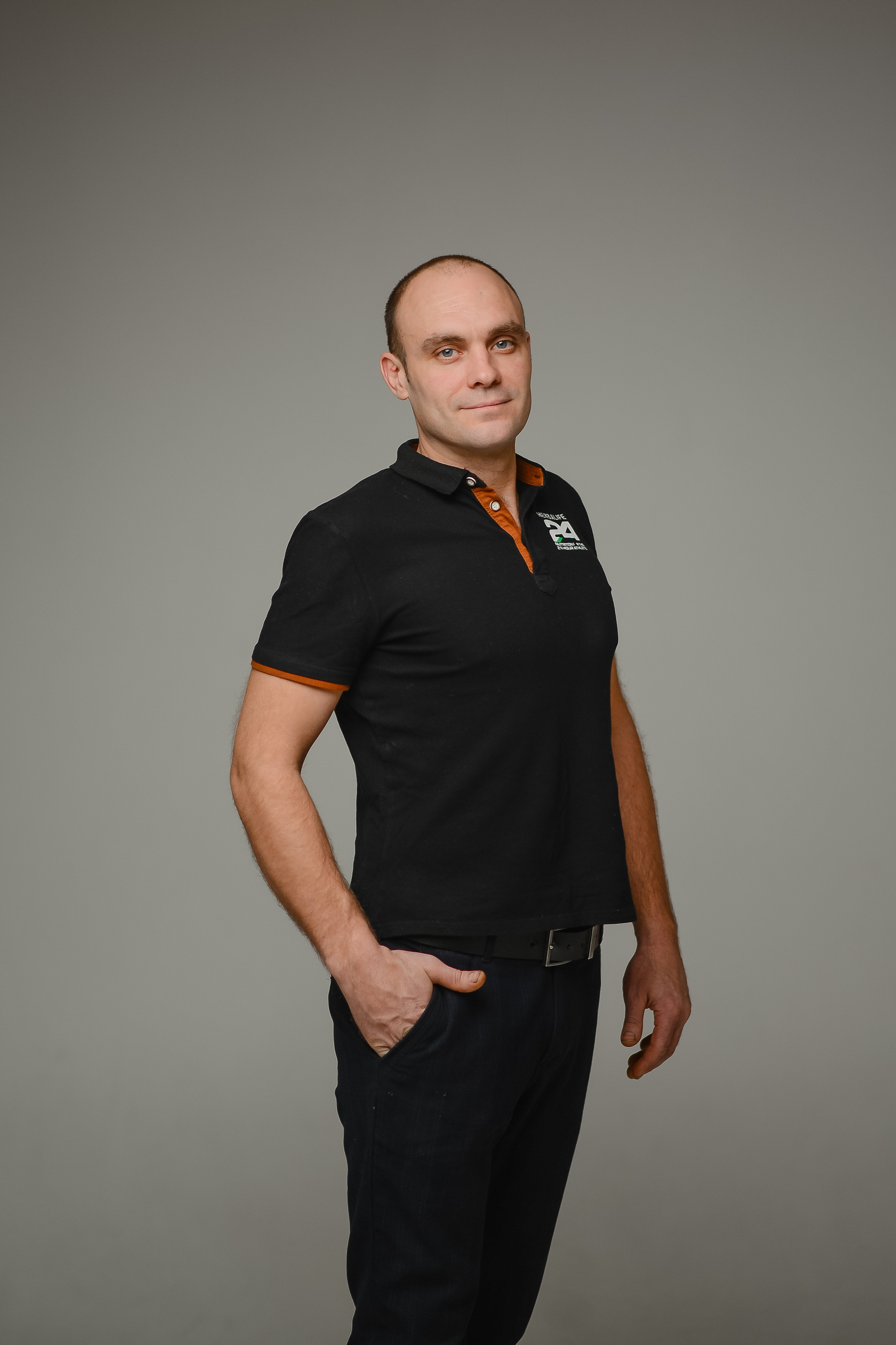 Дружный коллектив в студии. Thephoto-russia.ru