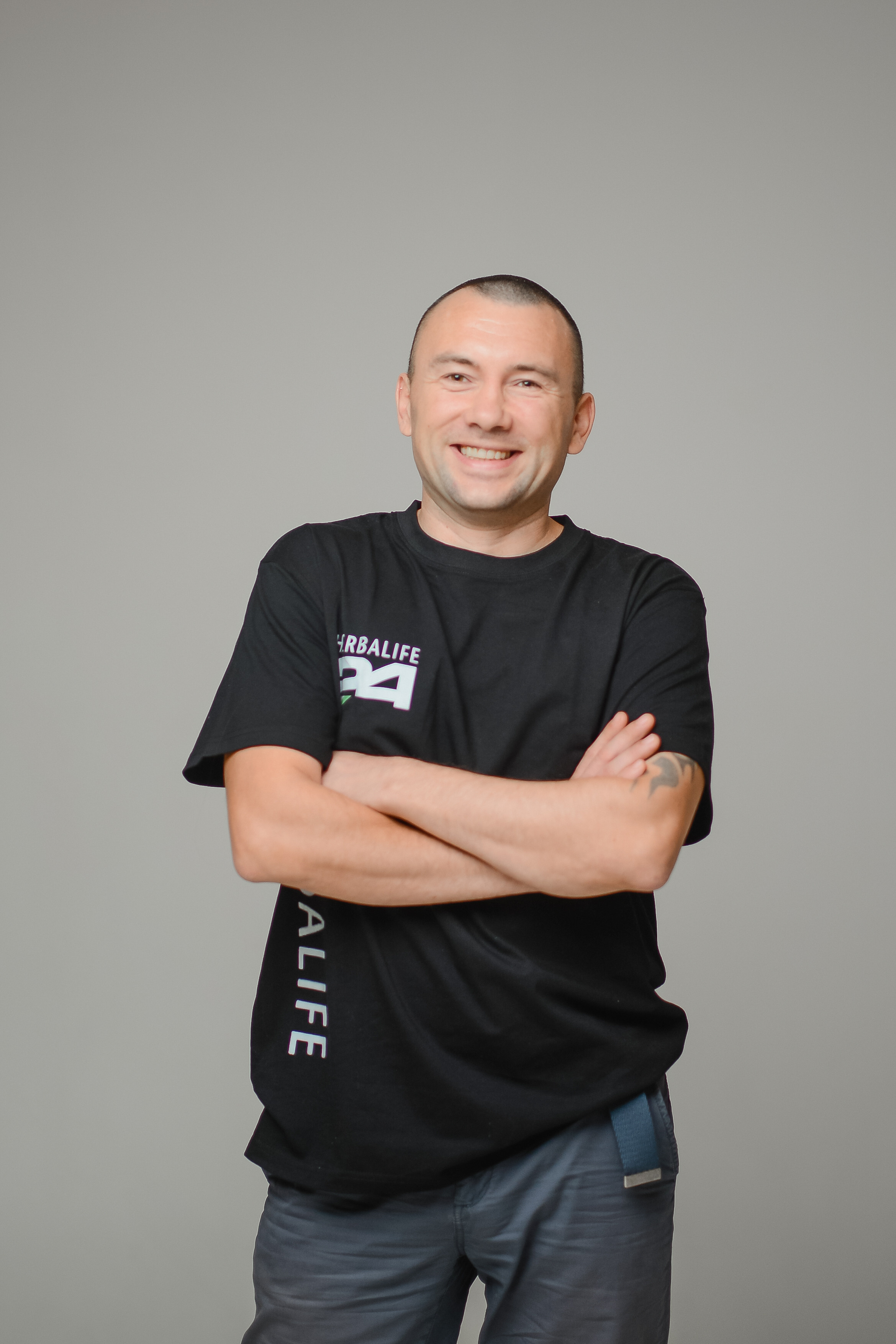 Дружный коллектив в студии. Thephoto-russia.ru