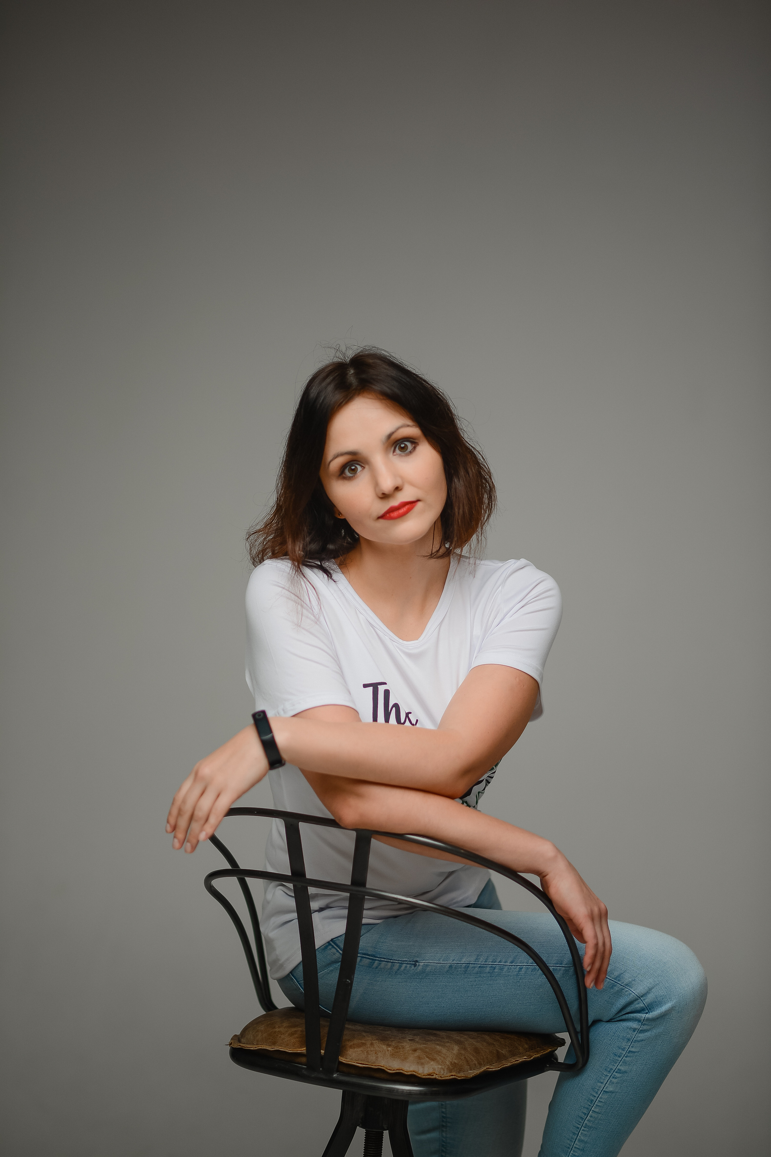 Дружный коллектив в студии. Thephoto-russia.ru