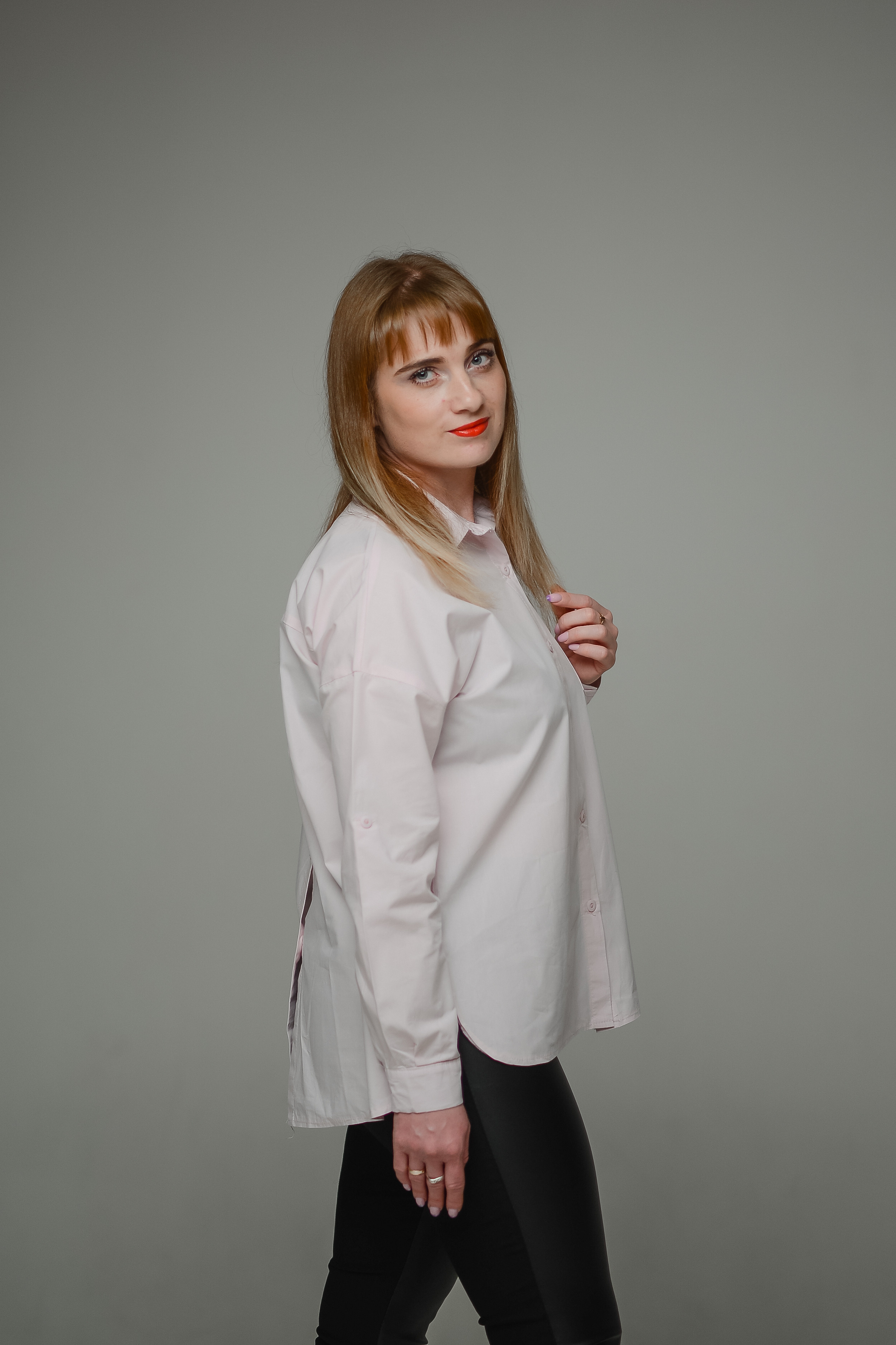 Дружный коллектив в студии. Thephoto-russia.ru