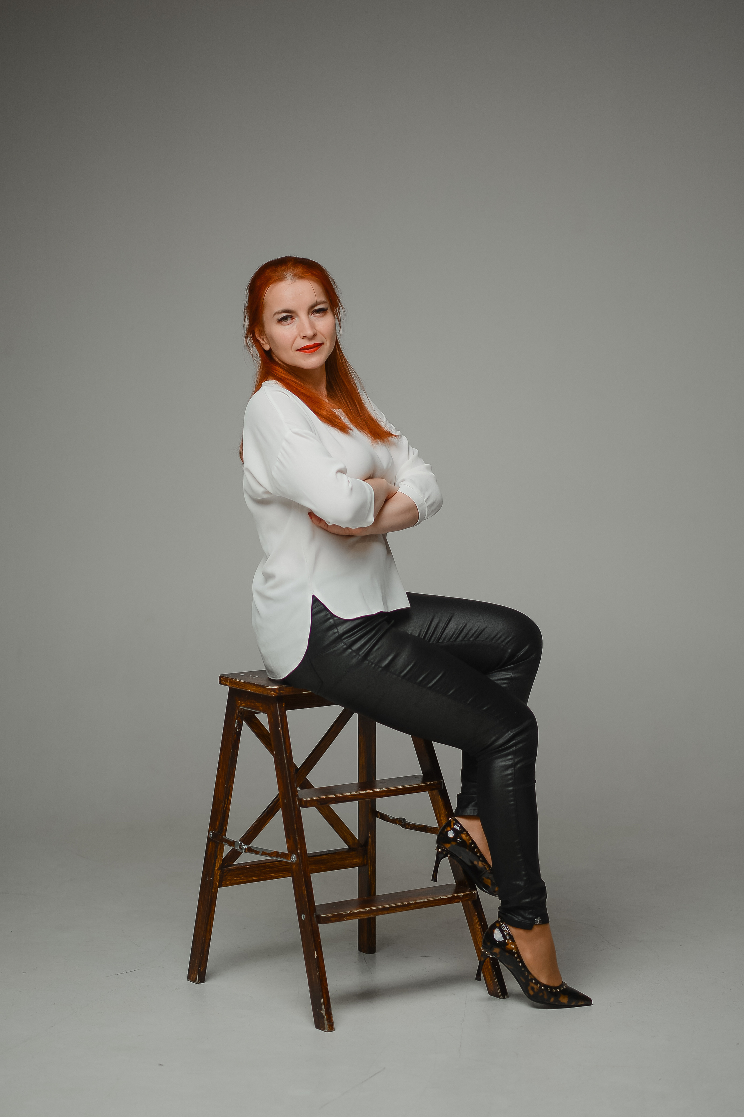 Дружный коллектив в студии. Thephoto-russia.ru