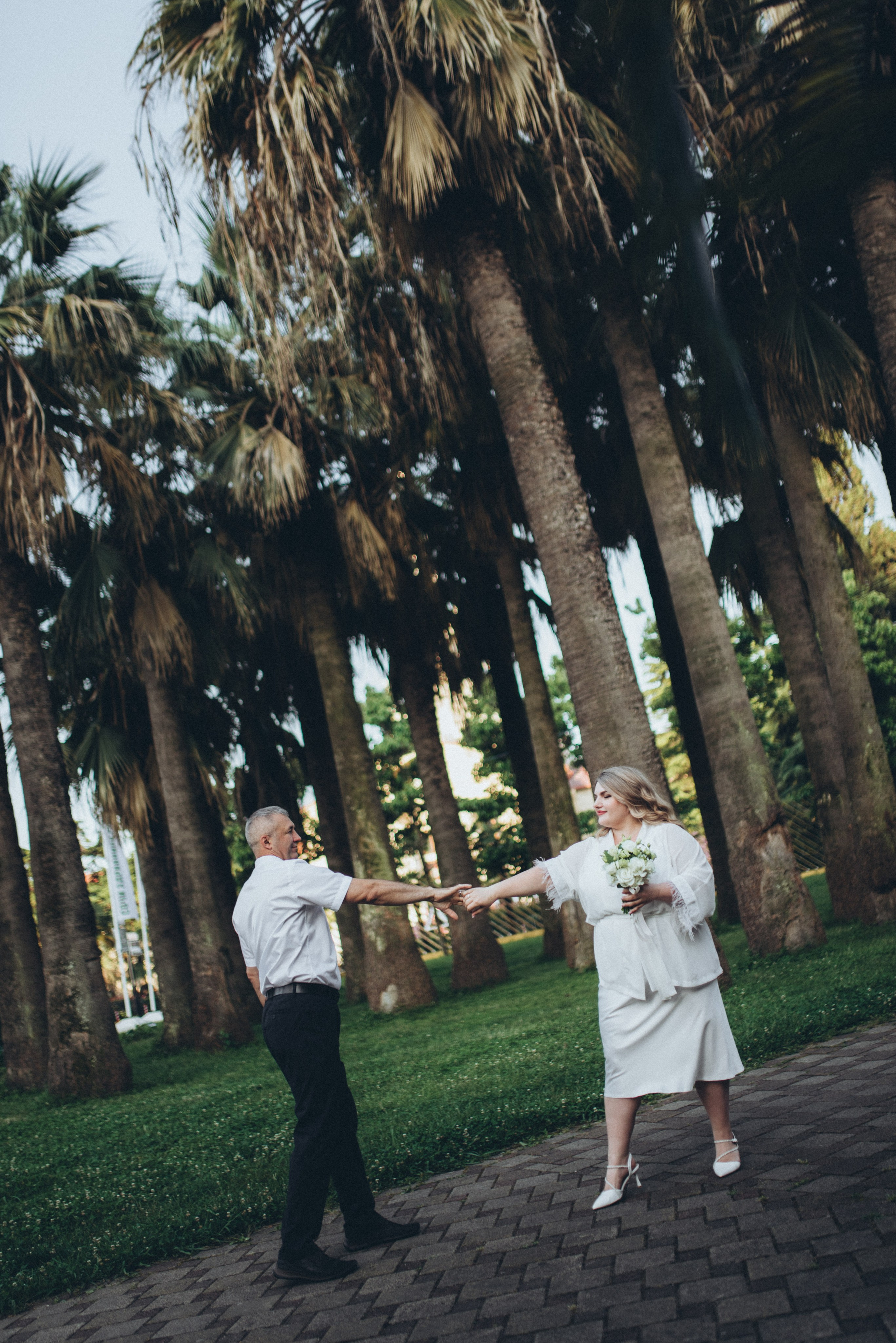 Свадебная фотосессия в морском порту Сочи на рассвете. Фотограф в Сочи — Маргарита Поганова