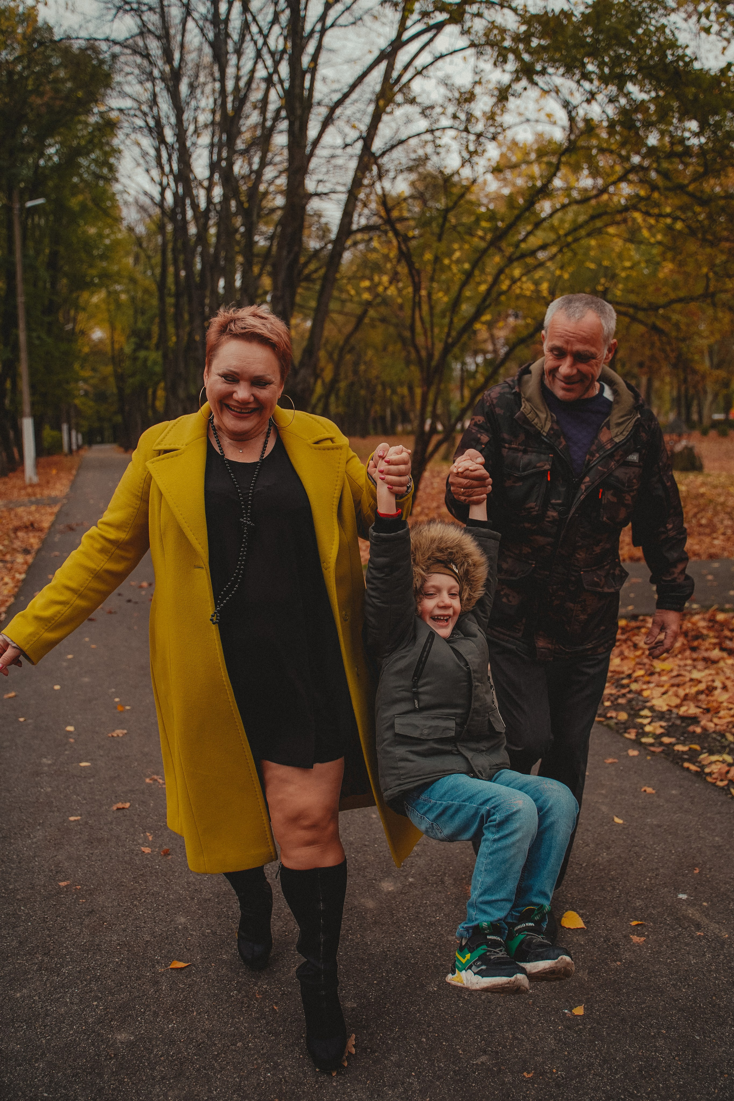 Фотосессия большой семьи в парке. Семейный и женский фотограф в Краснодаре Анастасия Приймак