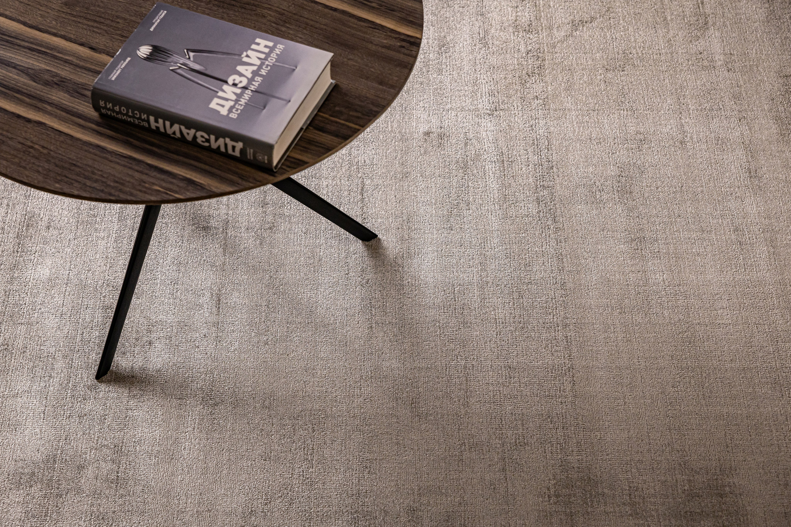 Ковры Decaro Rugs Artsilk. L. Deco интерьерный салон. Краски/обои/лепной декор