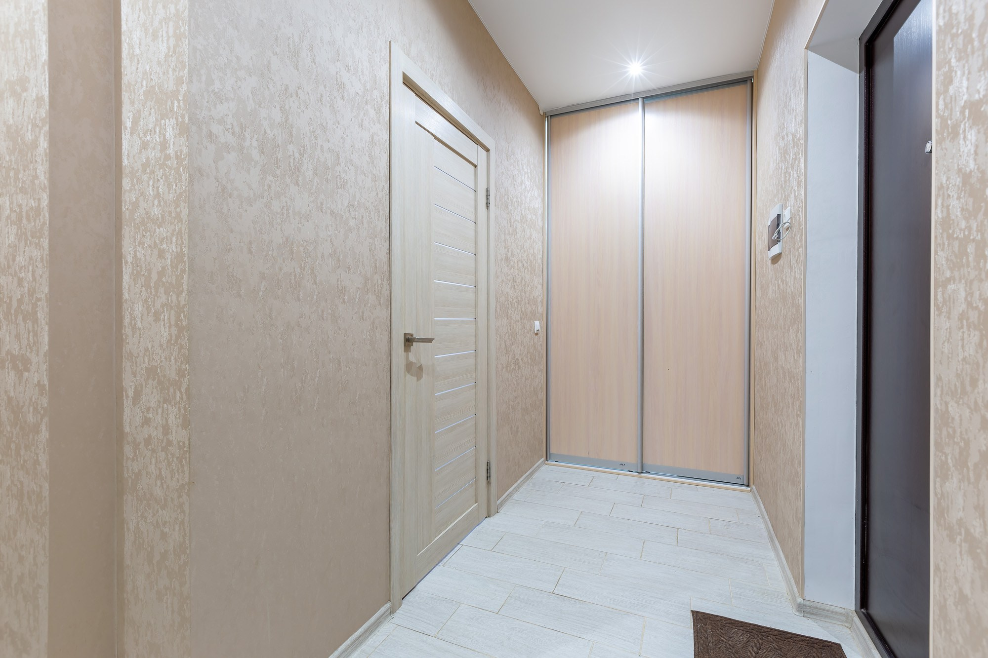 Домодедово. Квартира в теплых тонах на продажу. Интерьерный фотограф в Крыму