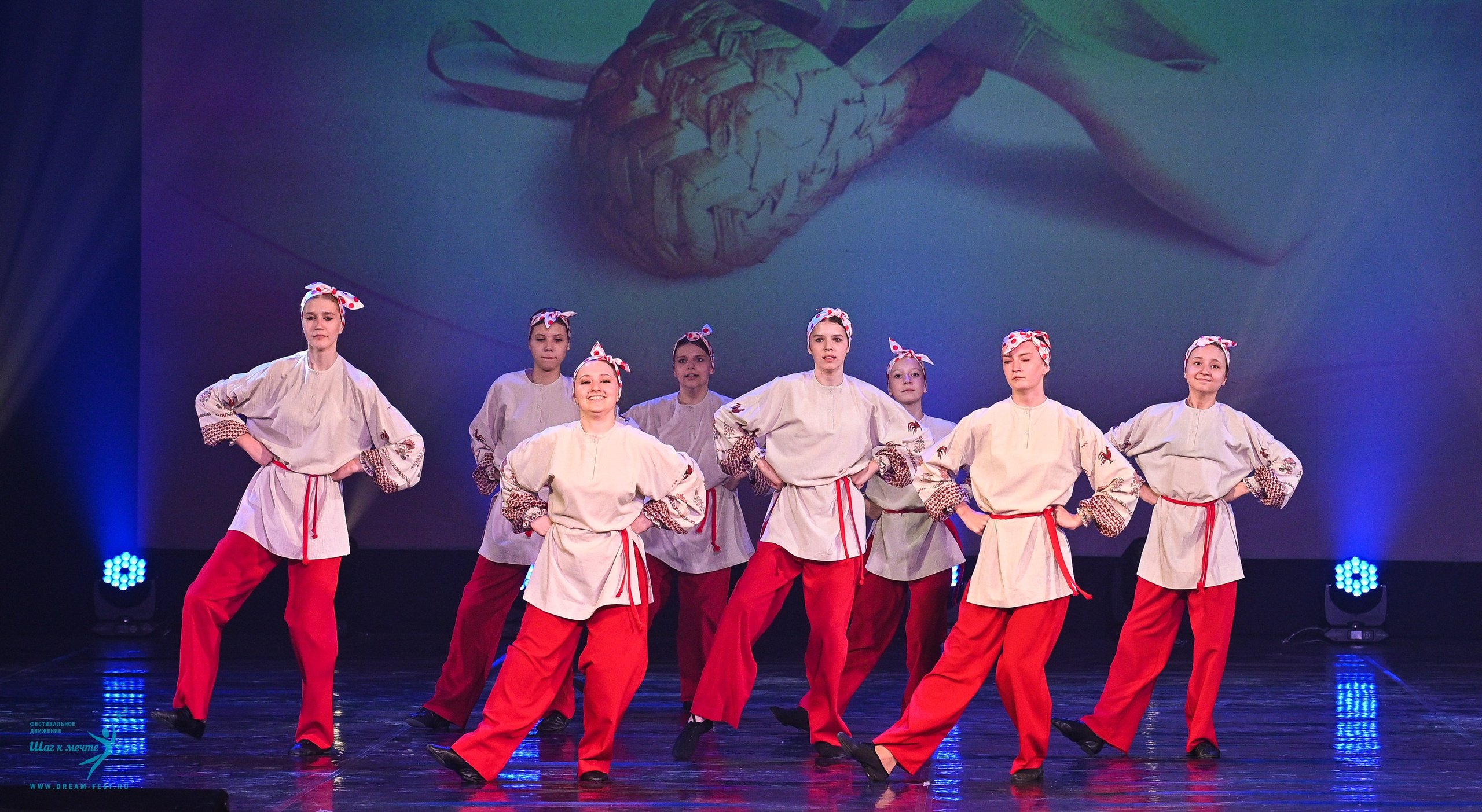 24.05.2025 «Мир под названием — Искусство танца» Фестивальное движение «Шаг к мечте» г. Кострома. Медиастудия Фото Концепт