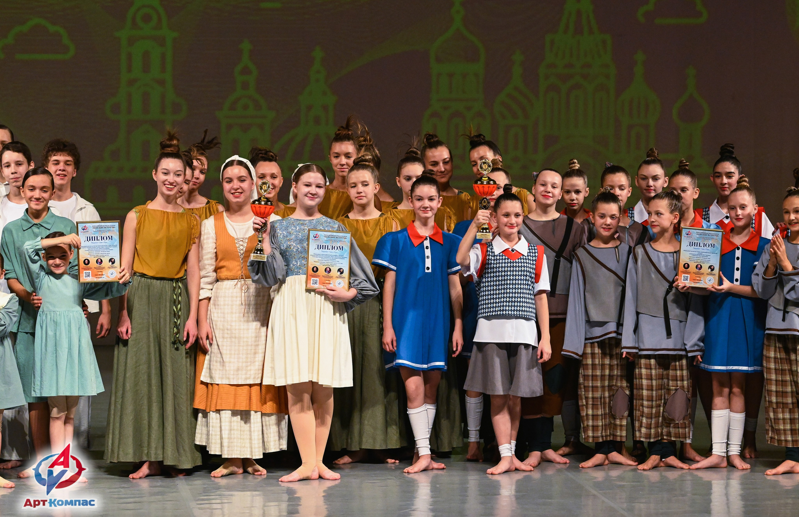 05.10.2025 Всероссийский фестиваль талантов «НЕВСКИЕ ВСТРЕЧИ» г. Санкт-Петербург. Медиастудия Фото Концепт