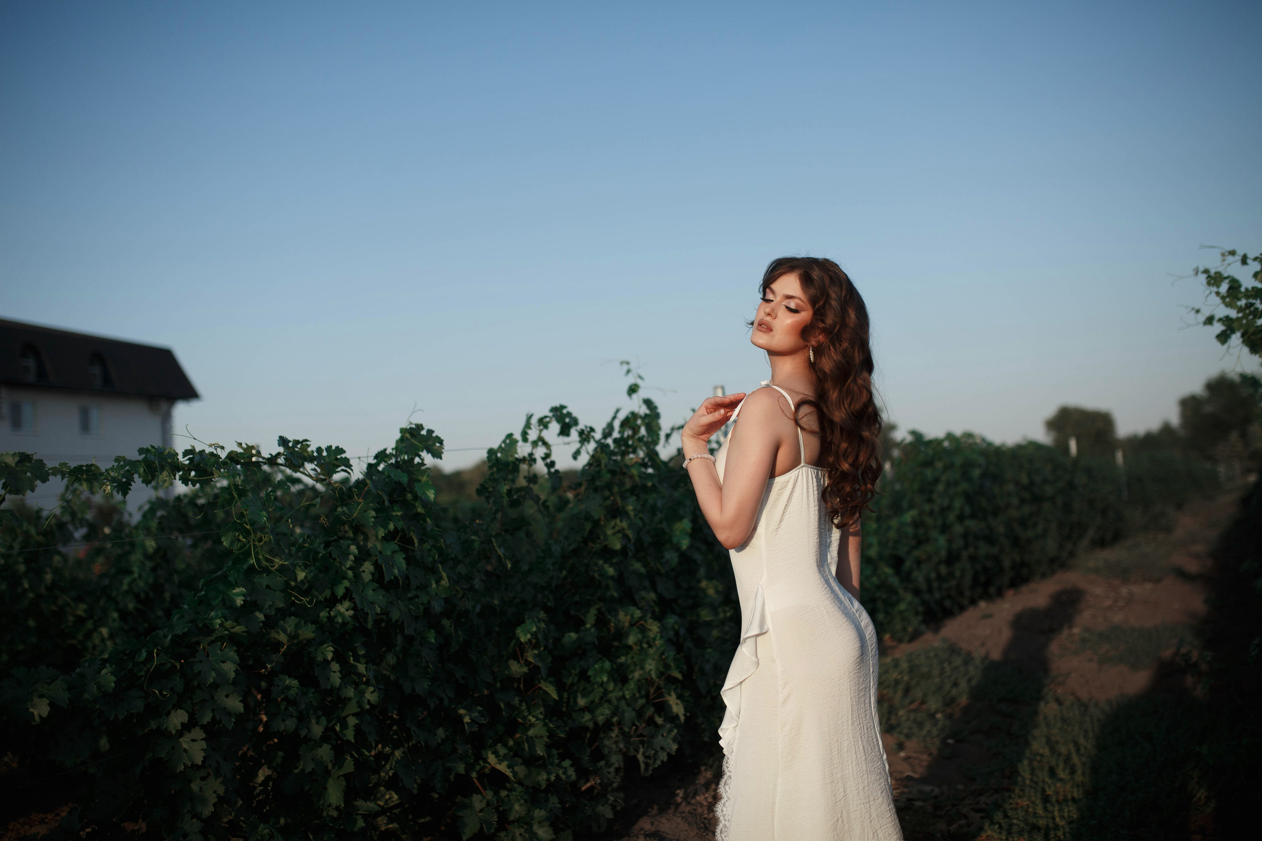 Дарья на винограднике. Свадебный, предметный и портретный фотограф в Волгограде
