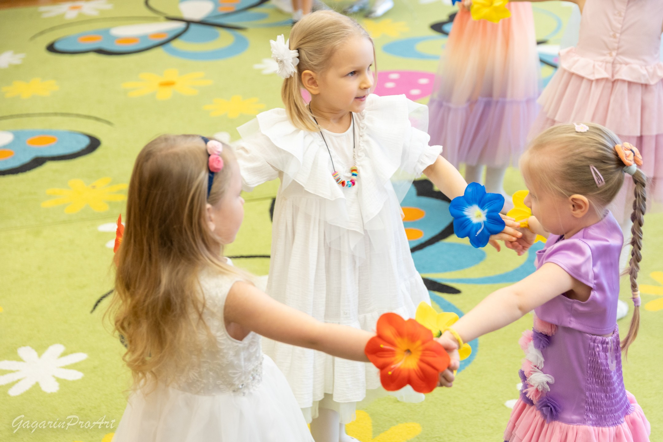 Фотограф в детский сад на утренник и праздник. GagarinProArt
